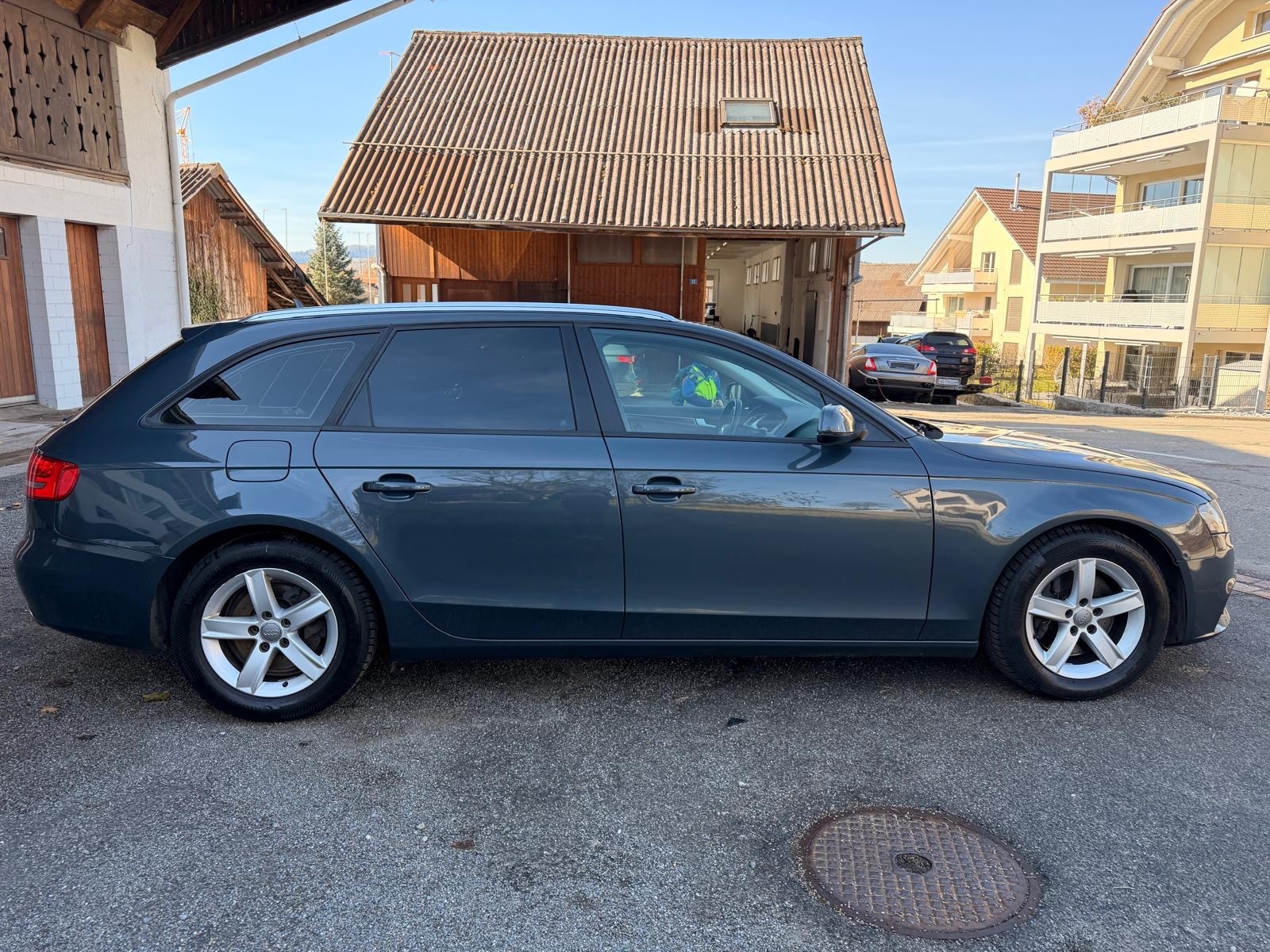 AUDI A4 Avant 3.0 TDI quattro tiptronic-image-5