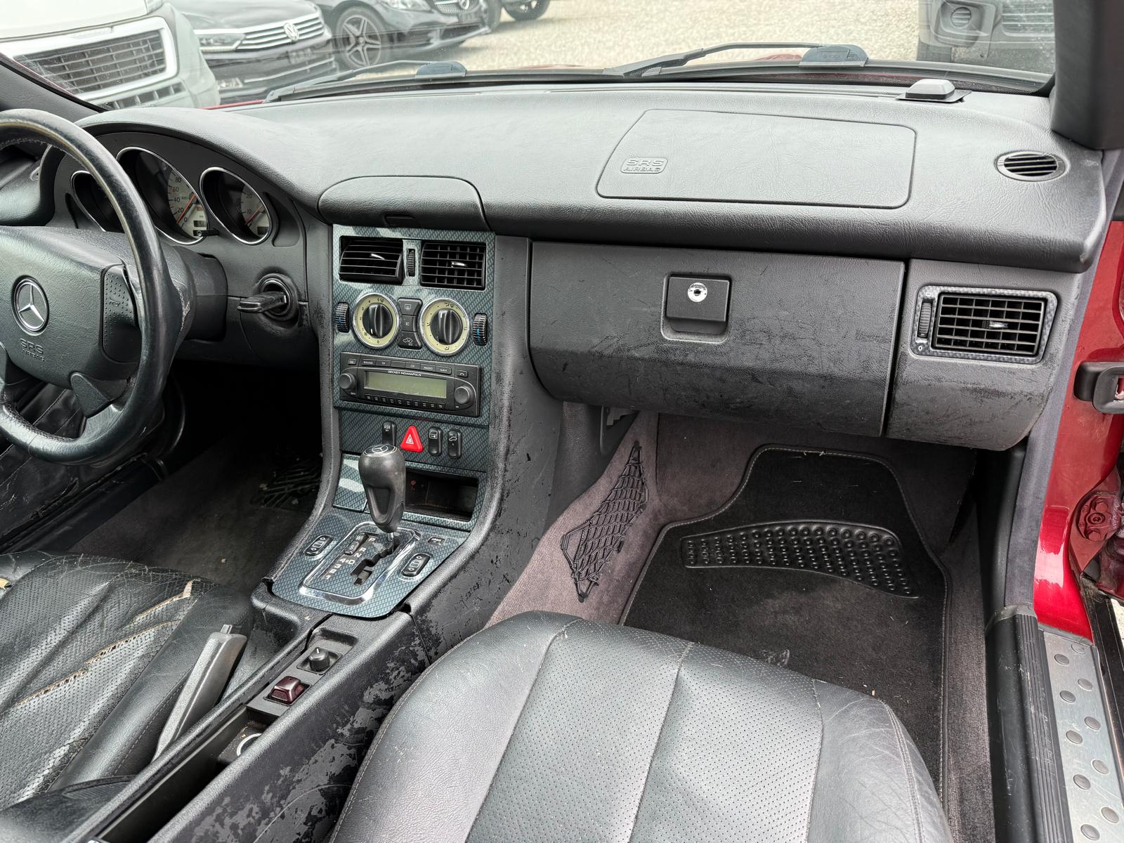 MERCEDES-BENZ SLK 200-image-8