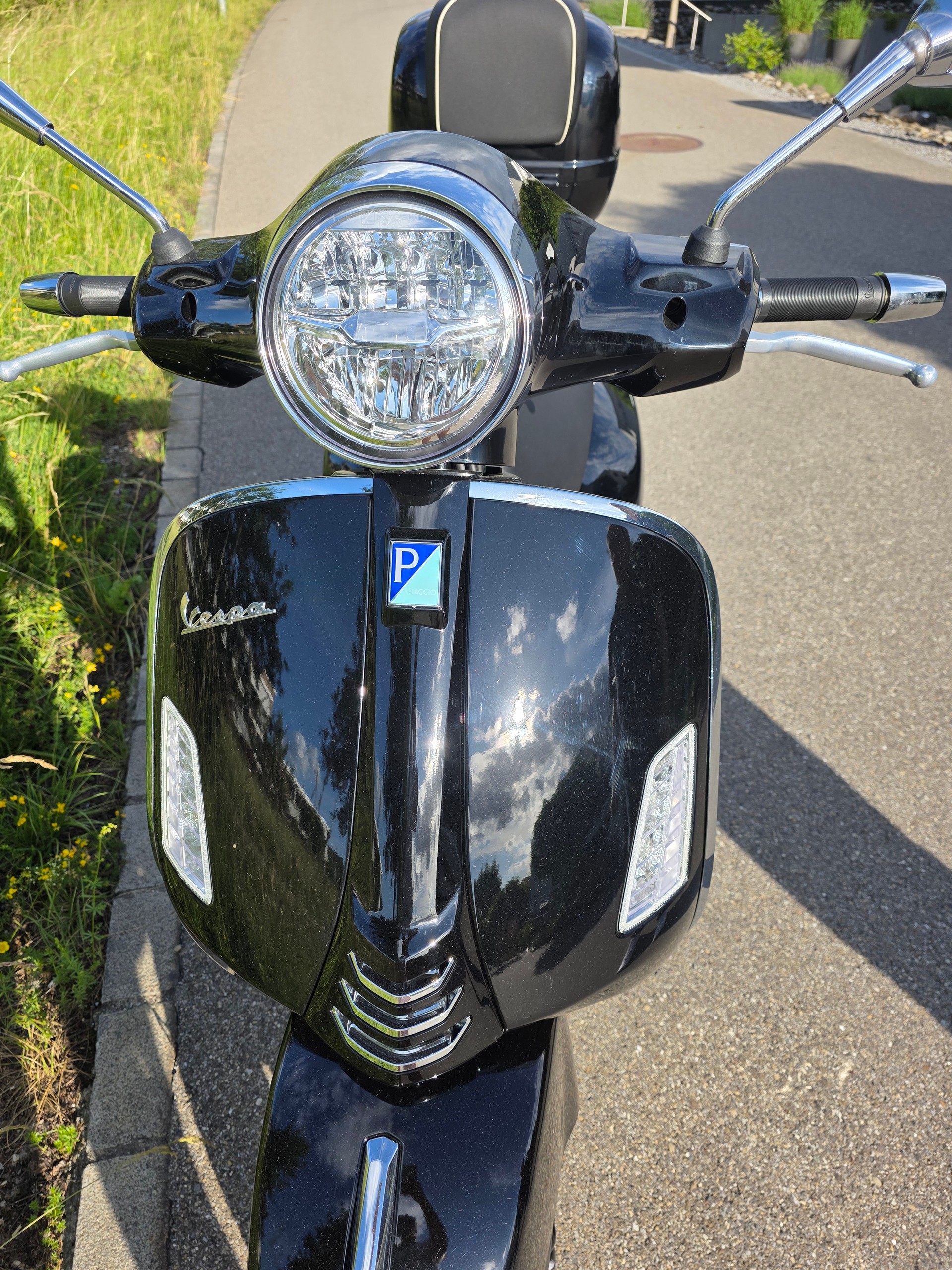 PIAGGIO GTS 125 / M 3-image-1
