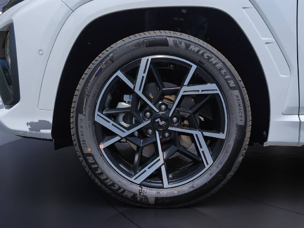 HYUNDAI TUCSON 1.6 T-GDi Hybrid N-Line 4WD-image-8