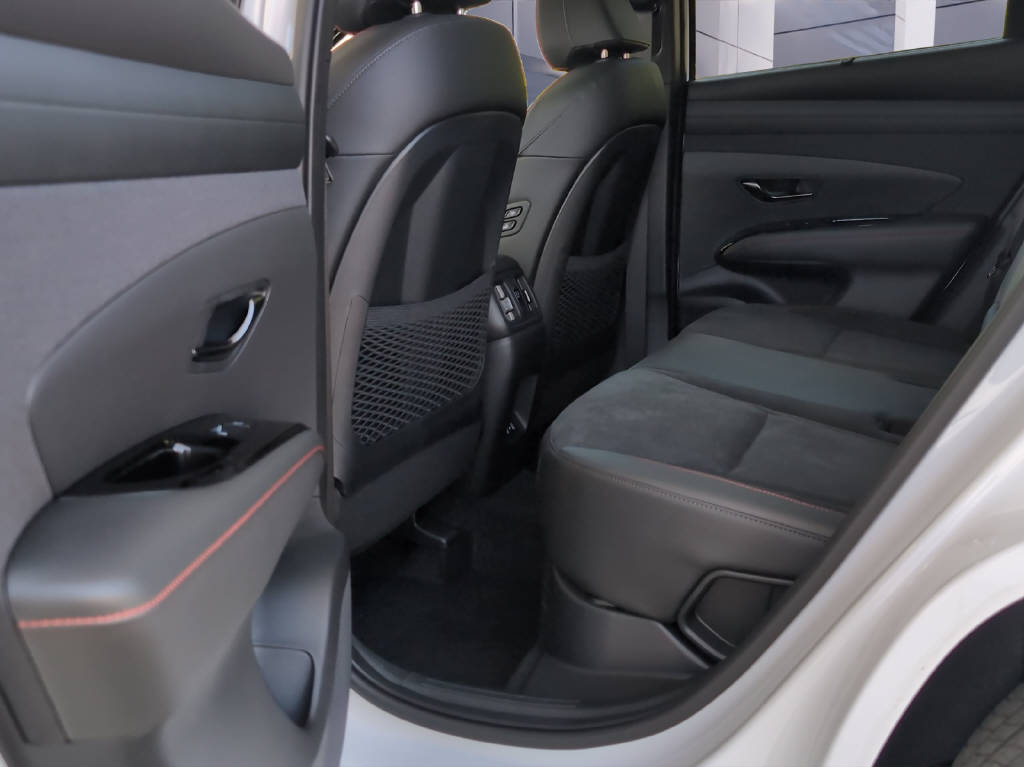 HYUNDAI TUCSON 1.6 T-GDi Hybrid N-Line 4WD-image-10