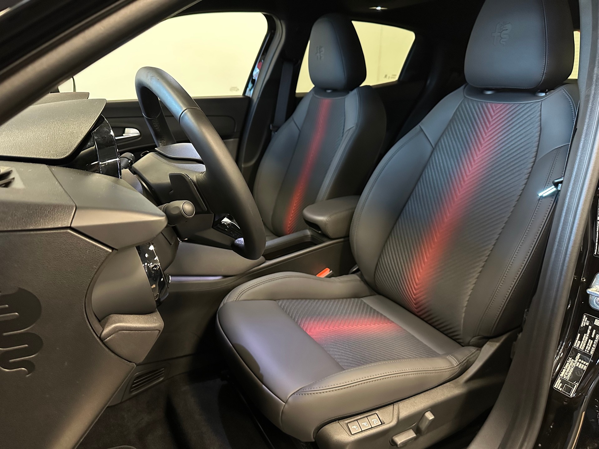ALFA ROMEO Junior 1.2 48V Hybrid Q4-image-15