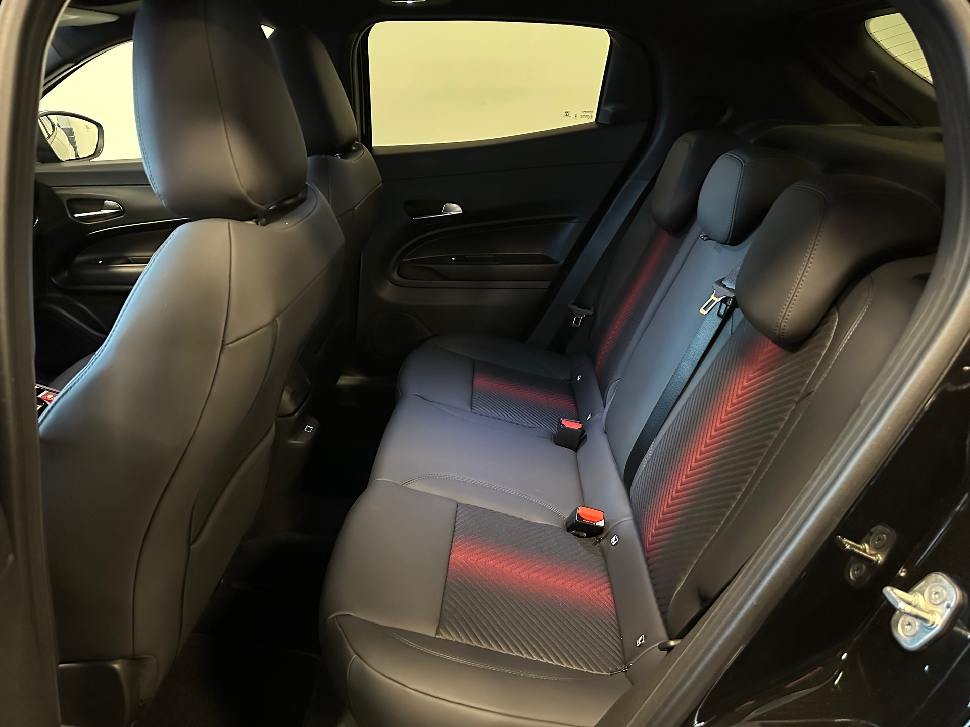 ALFA ROMEO Junior 1.2 48V Hybrid Q4-image-16