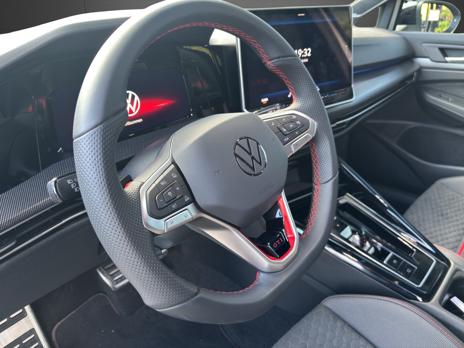 VW Golf 2.0 TSI GTI Clubsport DSG-showroom-element-3