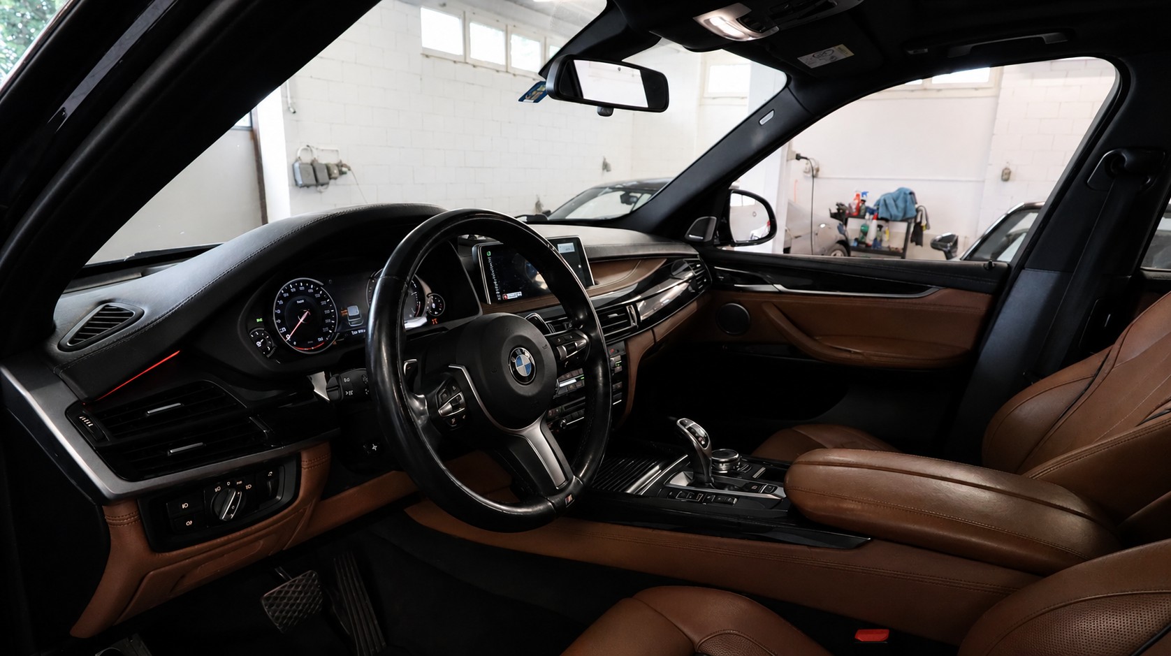 BMW X5 40d xDrive SAG-showroom-element-3