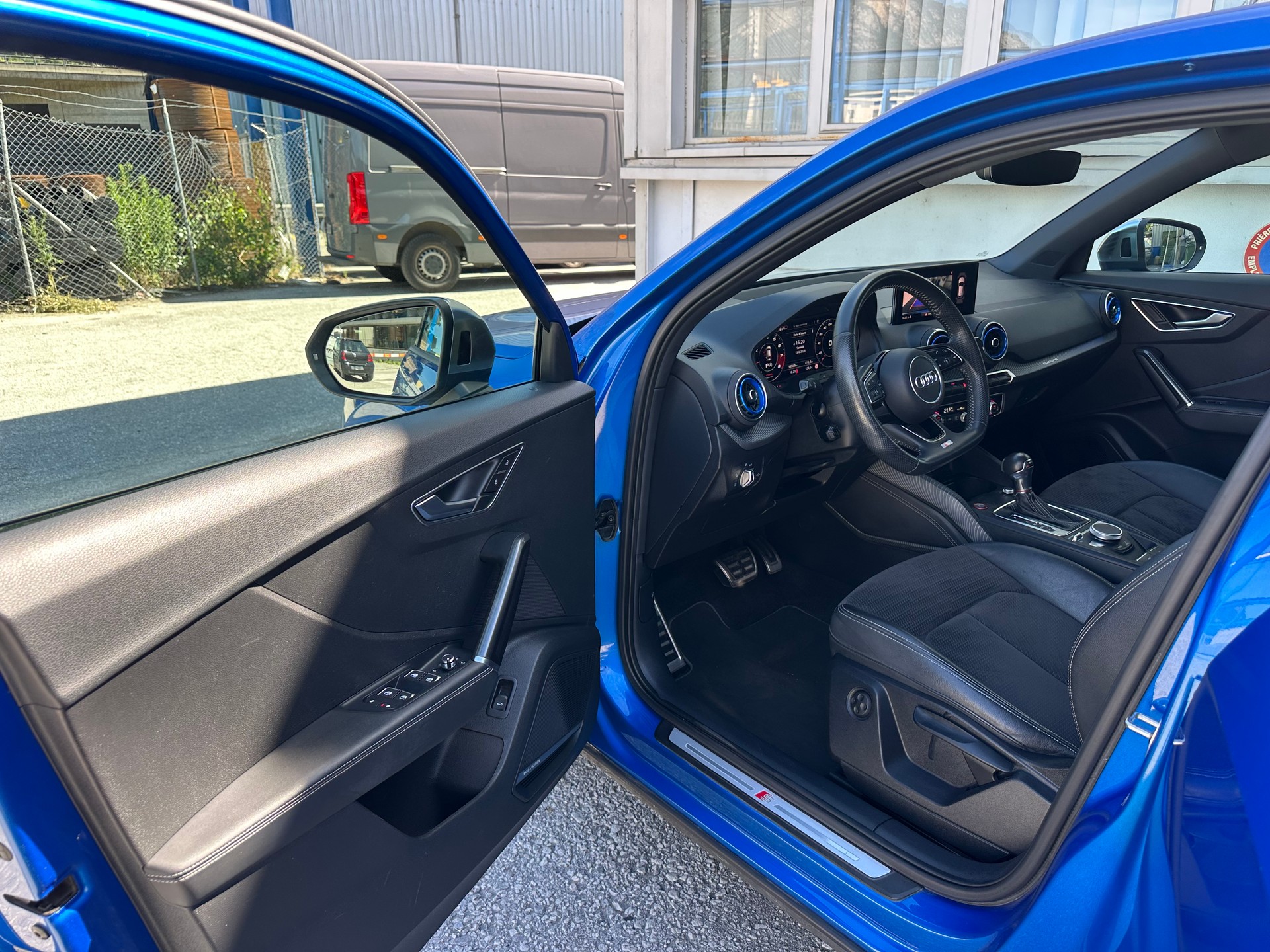 AUDI SQ2 TFSI quattro S-tronic-image-7