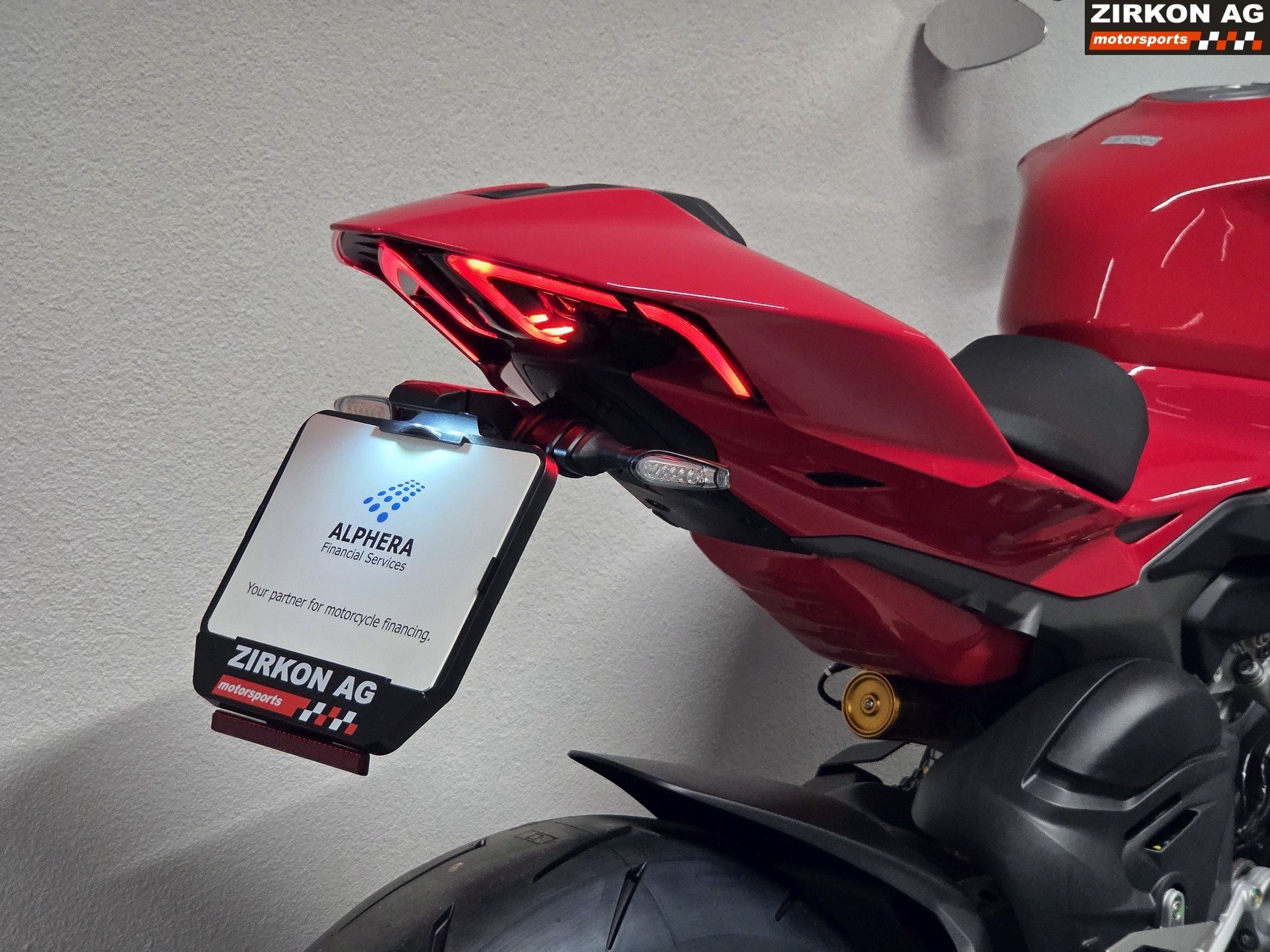 DUCATI Streetfighter V4 S Essenza I-image-6
