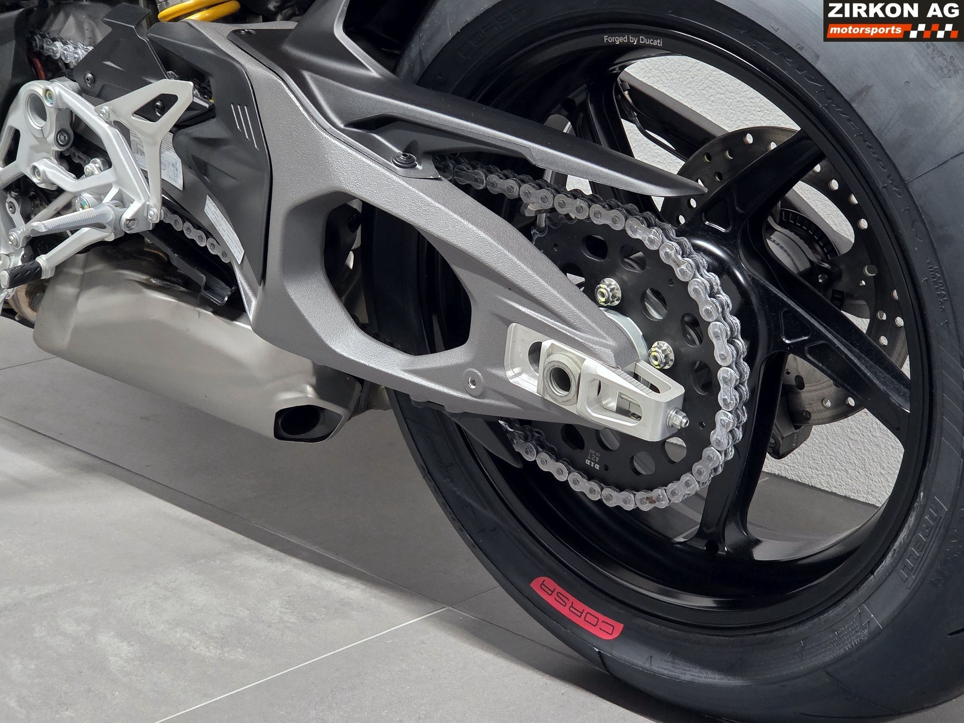 DUCATI Streetfighter V4 S Essenza I-image-10
