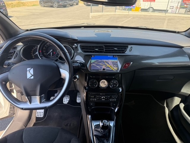 DS AUTOMOBILES DS3 1.6 THP Ultra Prestige-image-9