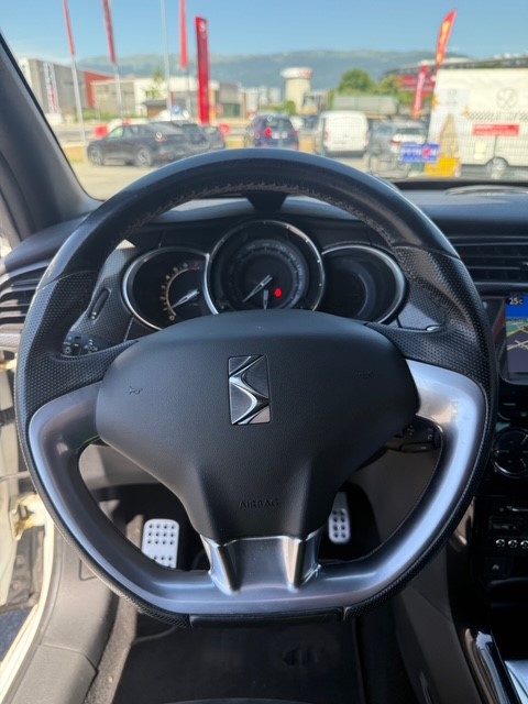DS AUTOMOBILES DS3 1.6 THP Ultra Prestige-image-11