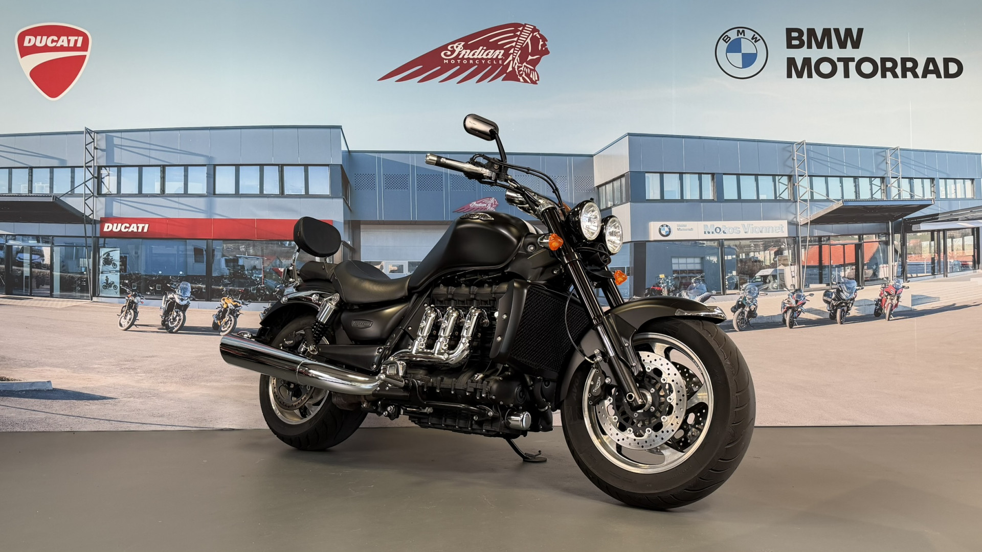 TRIUMPH Rocket III 2300 Roadster
