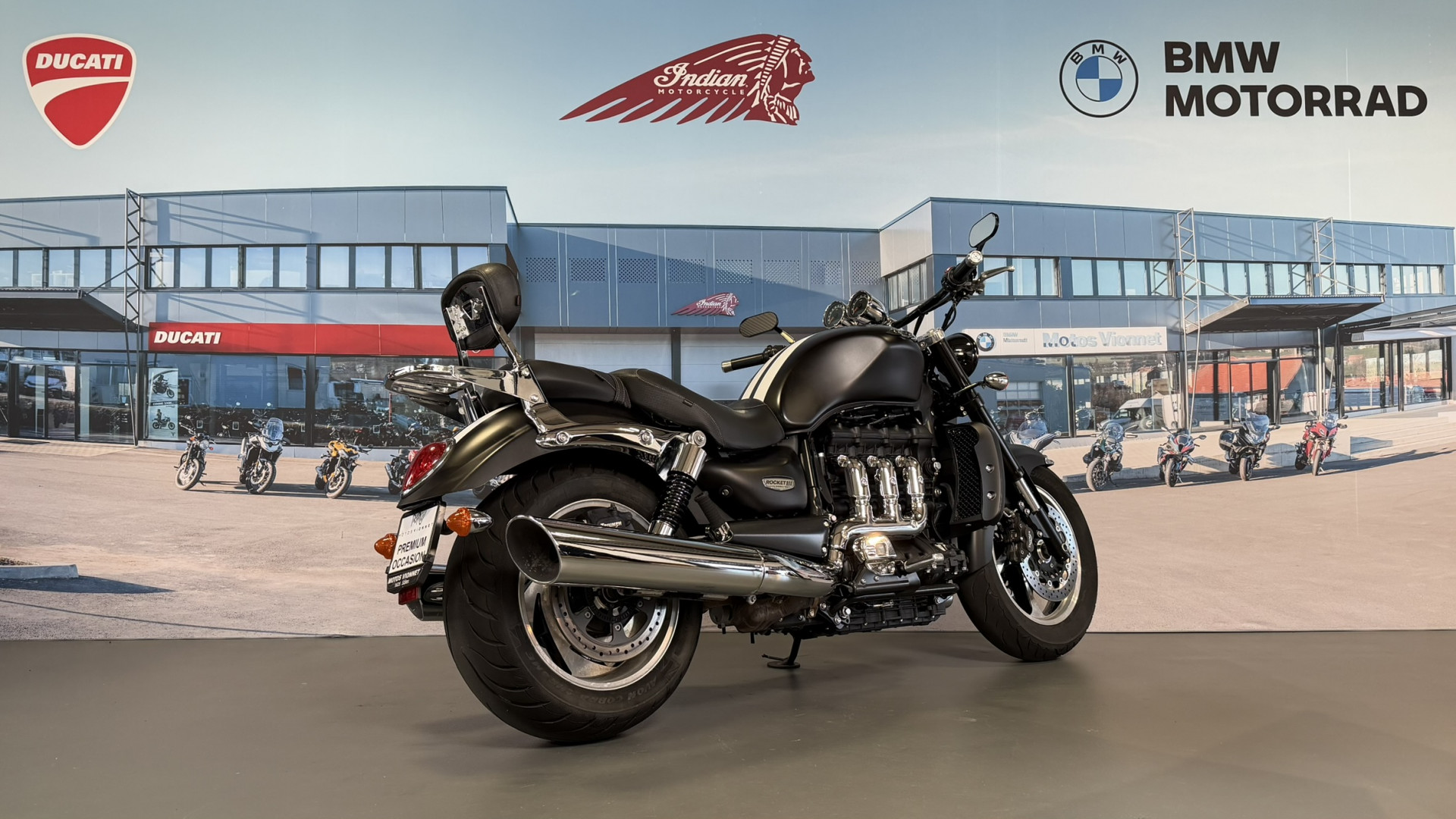 TRIUMPH Rocket III 2300 Roadster-image-4