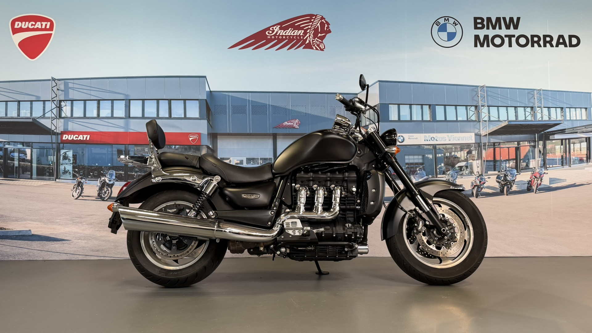 TRIUMPH Rocket III 2300 Roadster-image-5