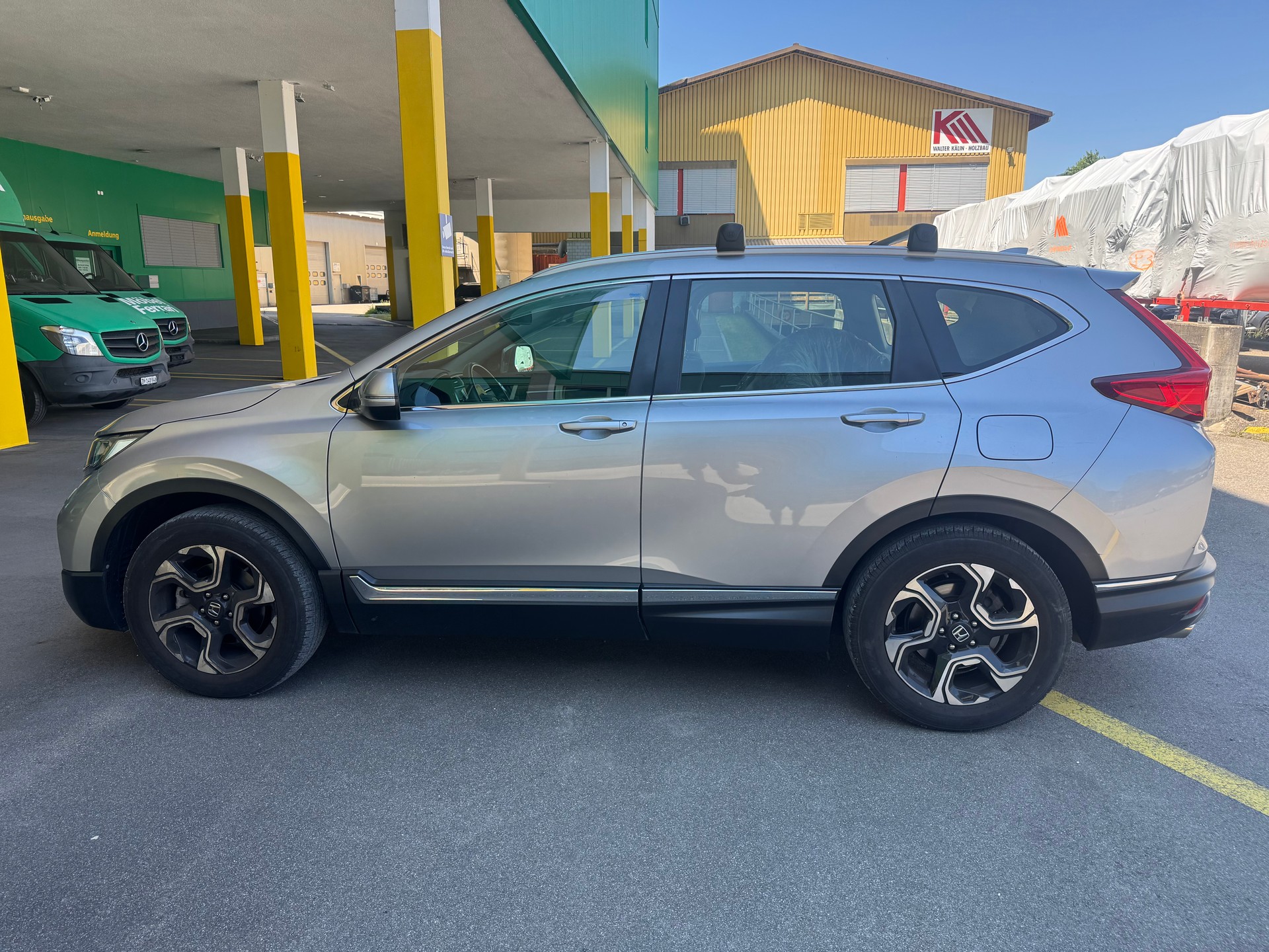 HONDA CR-V 1.5 i-VTEC Executive 4WD Automatic-image-6