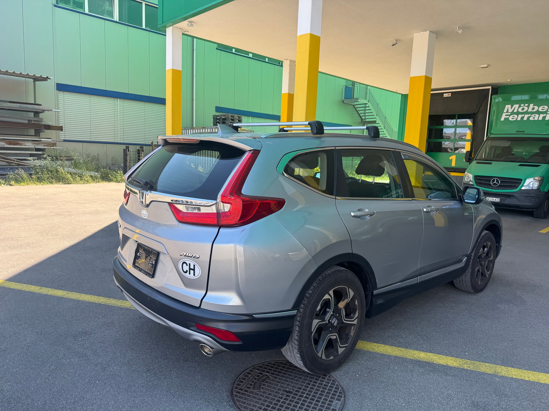 HONDA CR-V 1.5 i-VTEC Executive 4WD Automatic-showroom-element-3