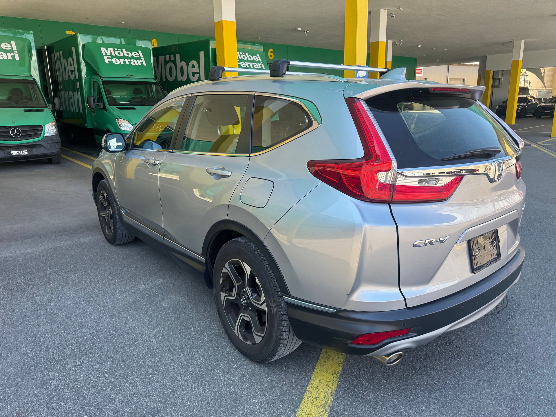 HONDA CR-V 1.5 i-VTEC Executive 4WD Automatic-image-5