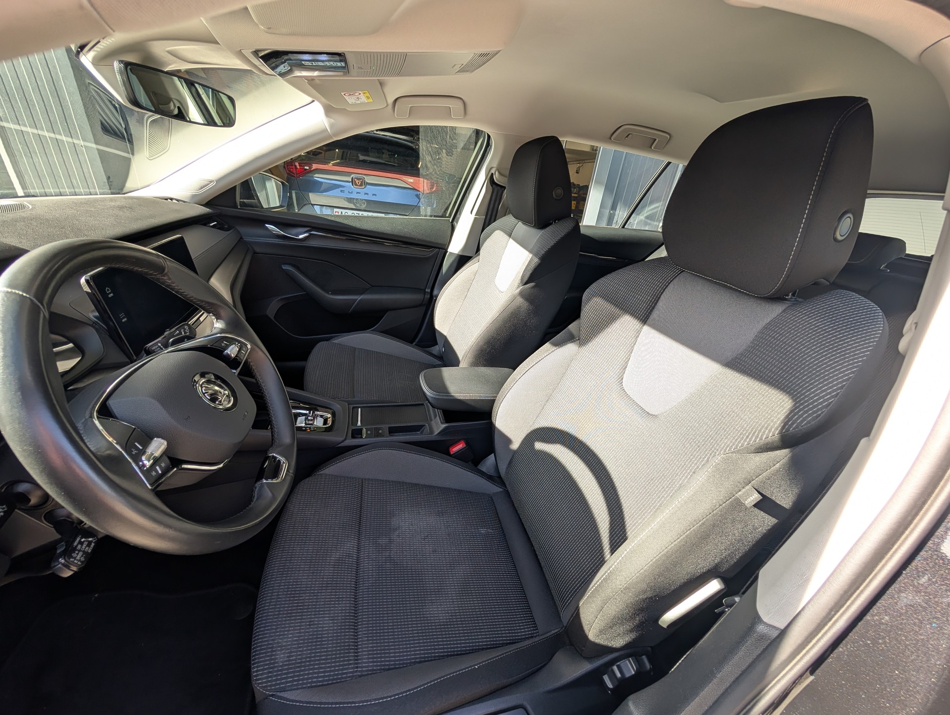 SKODA Octavia Combi 1.0 TSI mHEV DSG Ambition-image-6