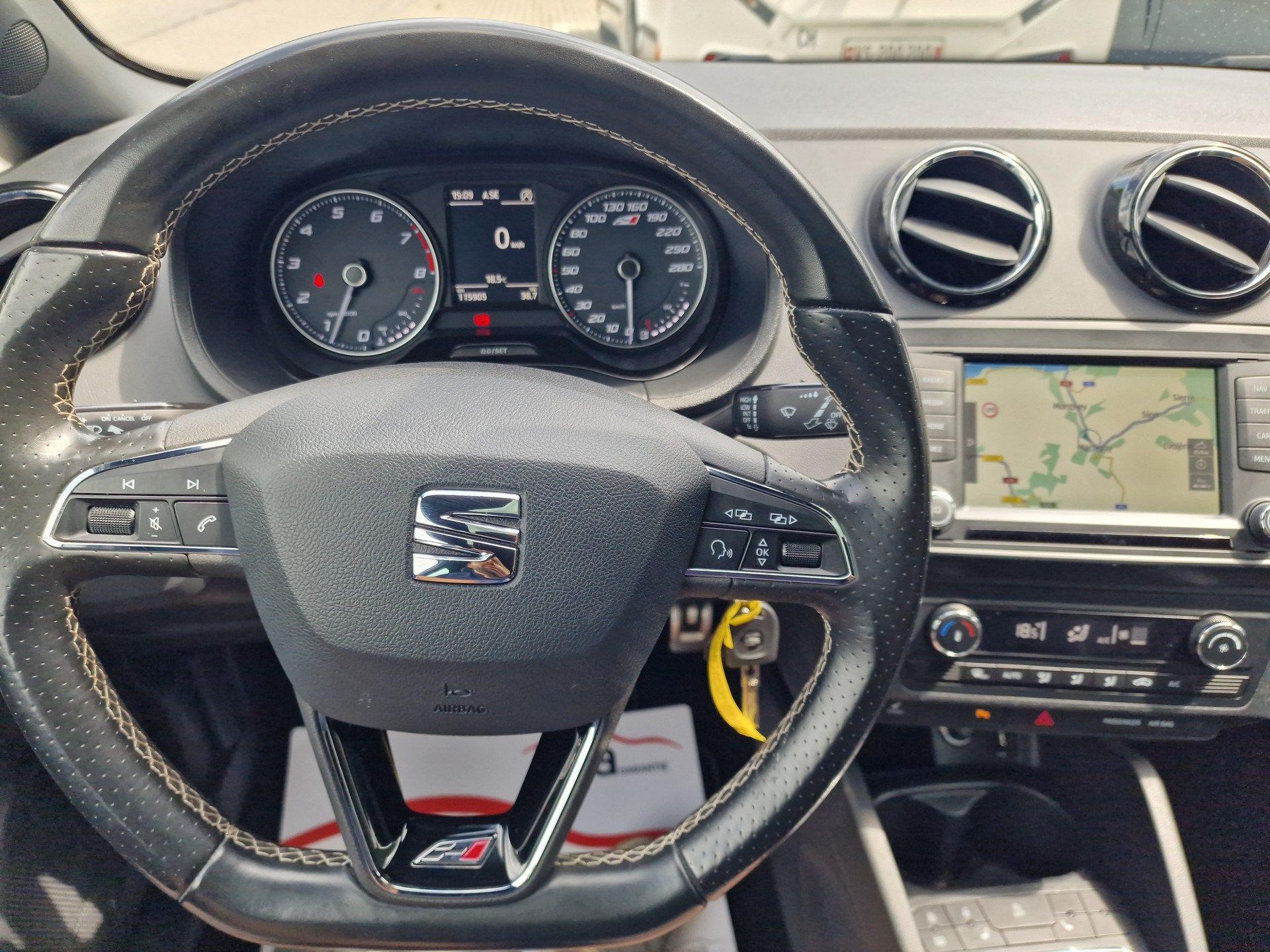SEAT Ibiza SC 1.8 TSI Cupra-image-9