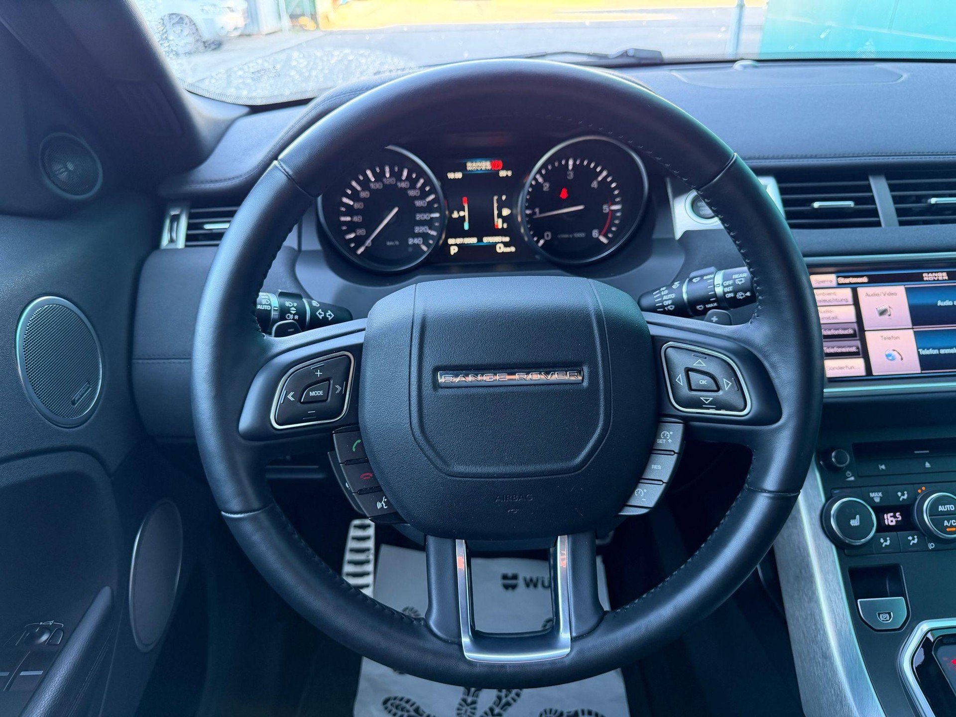 LAND ROVER Range Rover Evoque Coupé 2.2 TD4 Pure & Tech-image-10