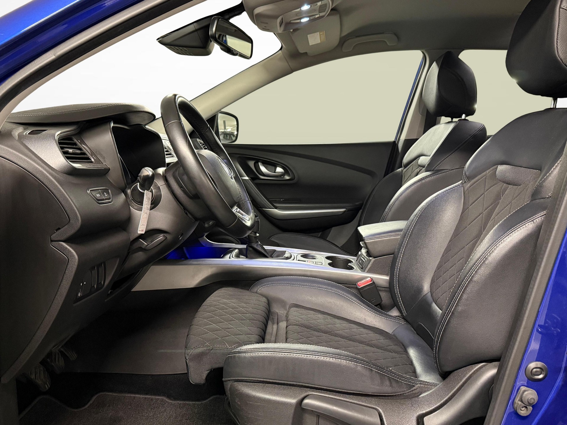 RENAULT Kadjar 1.3 TCe 160 Intens-image-11