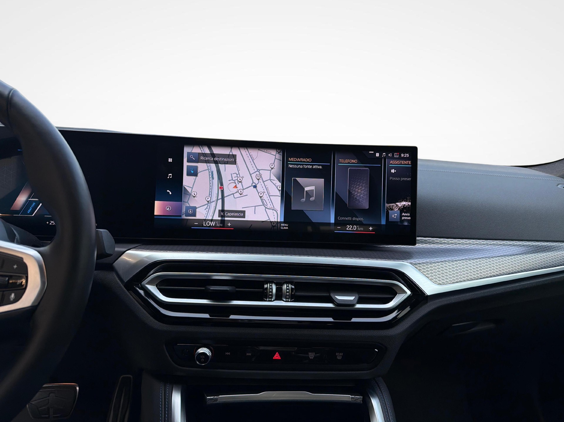 BMW i4 eDrive40-image-21