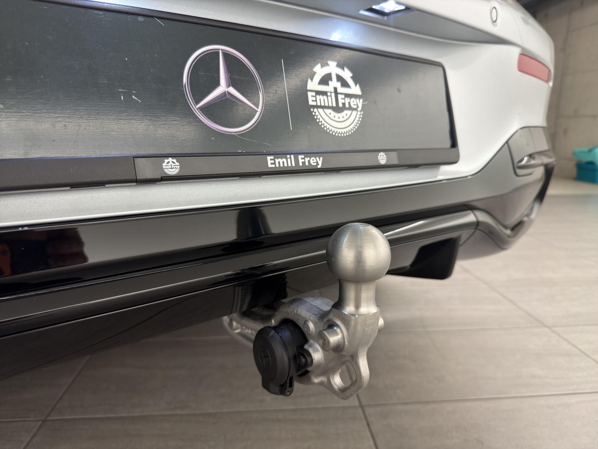 MERCEDES-BENZ GLB 220 4matic-image-15