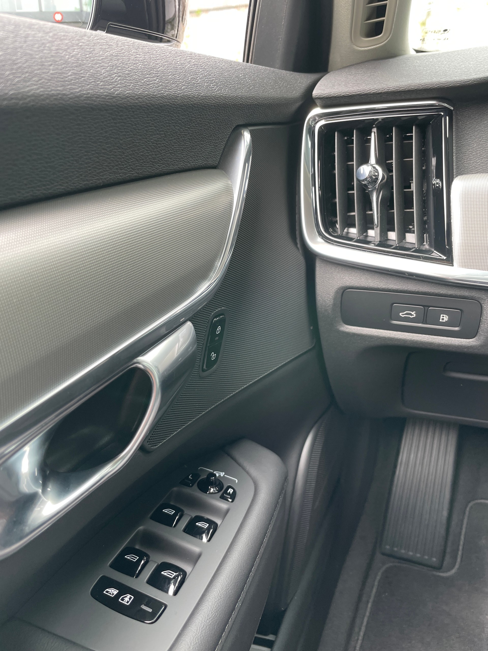 VOLVO V90 T6 eAWD Plug in Hybrid Core Geartronic-image-13
