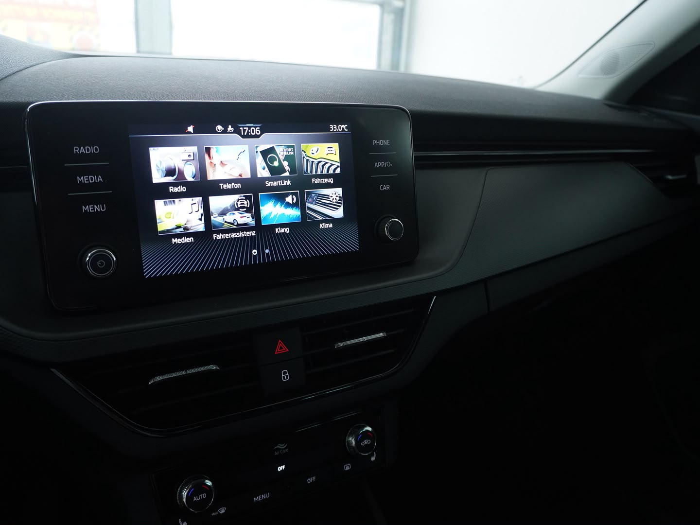 SKODA Kamiq 1.0 TSI Ambition-image-6