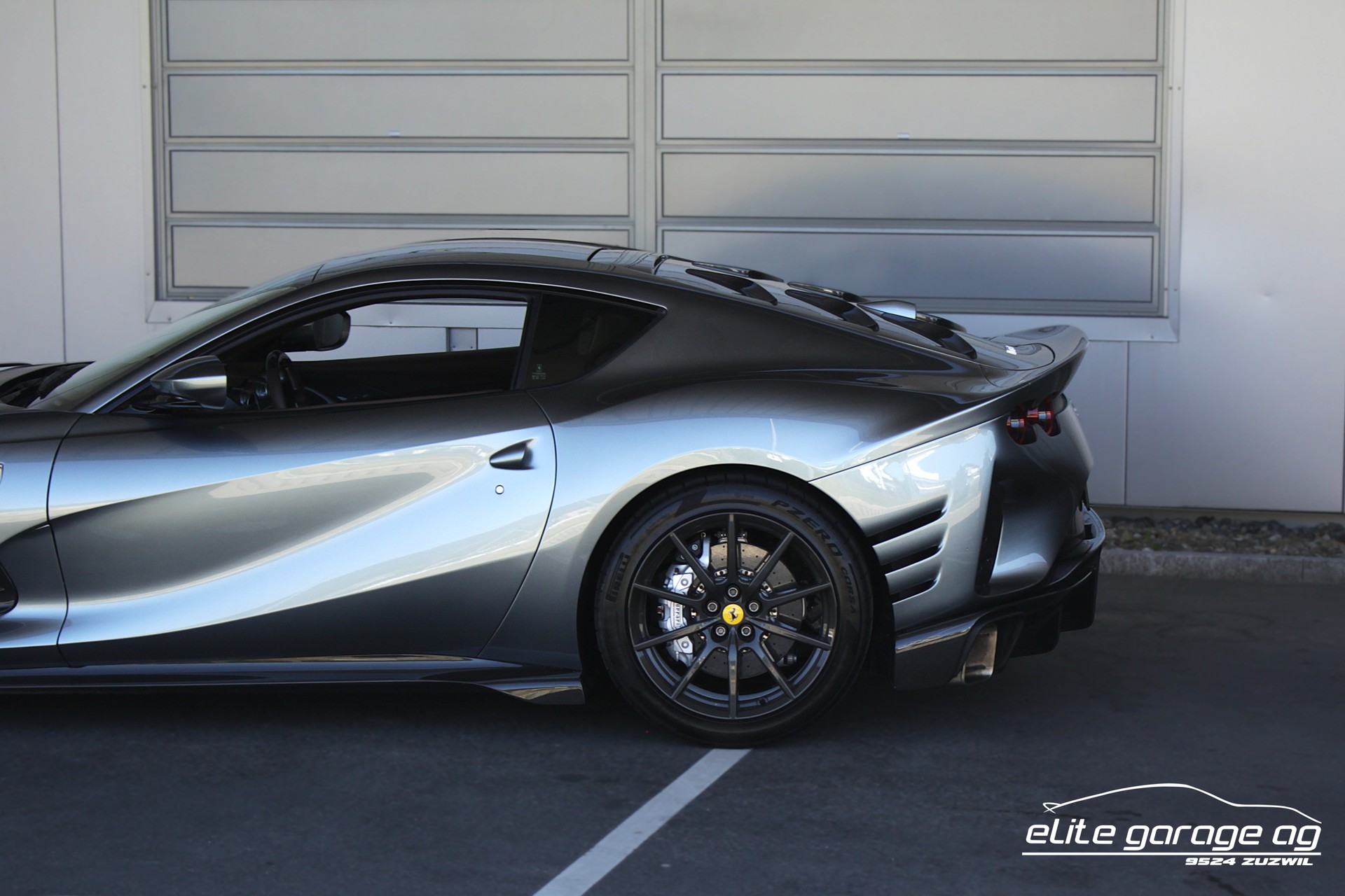 FERRARI 812 Competizione AUS 1. HAND-image-12