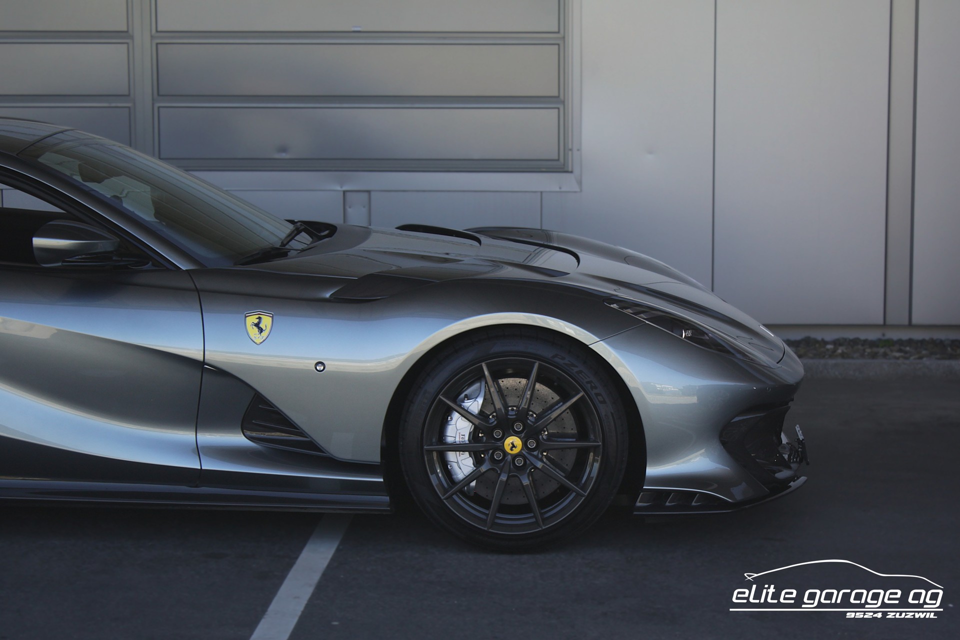 FERRARI 812 Competizione AUS 1. HAND-image-9