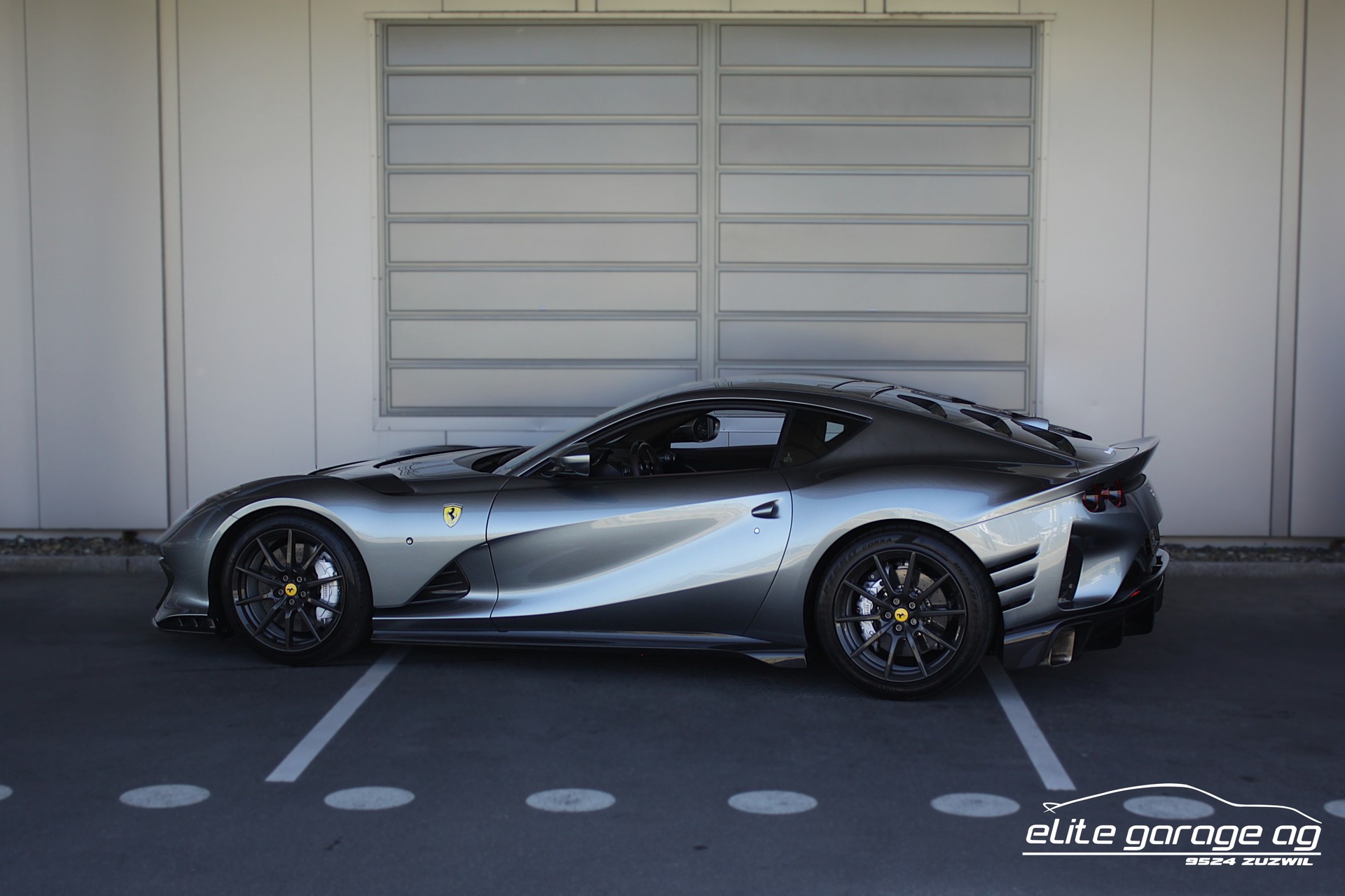 FERRARI 812 Competizione AUS 1. HAND-image-2