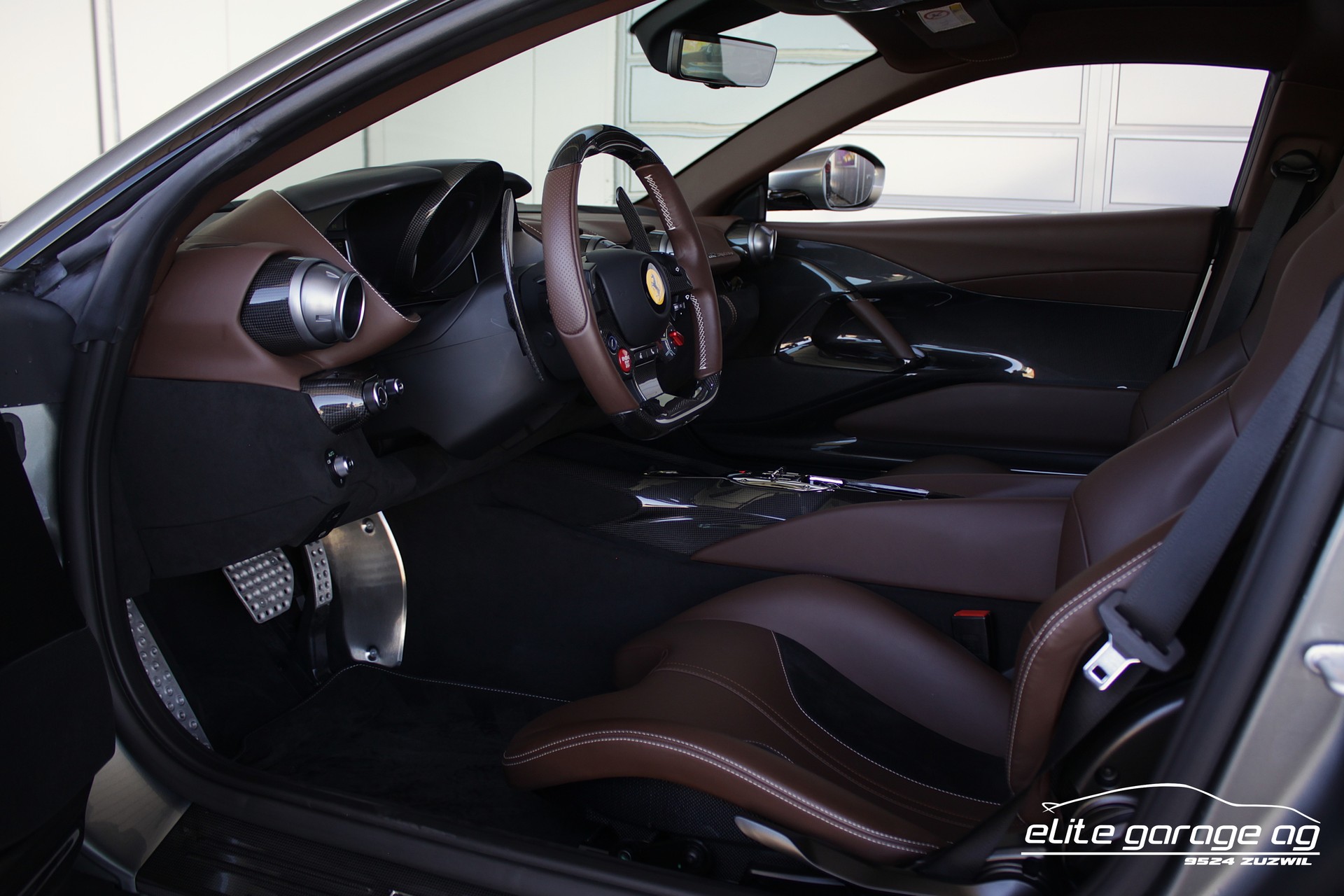 FERRARI 812 Competizione AUS 1. HAND-image-13