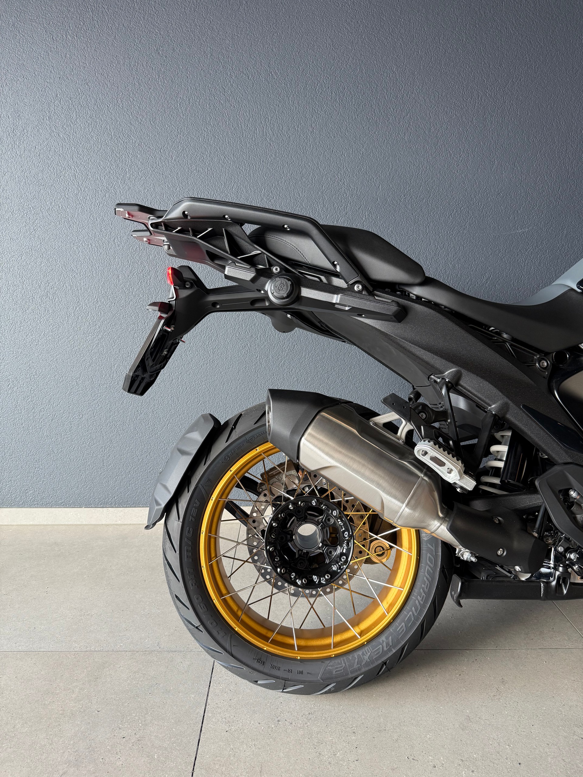 BMW R 1300 GS-image-10