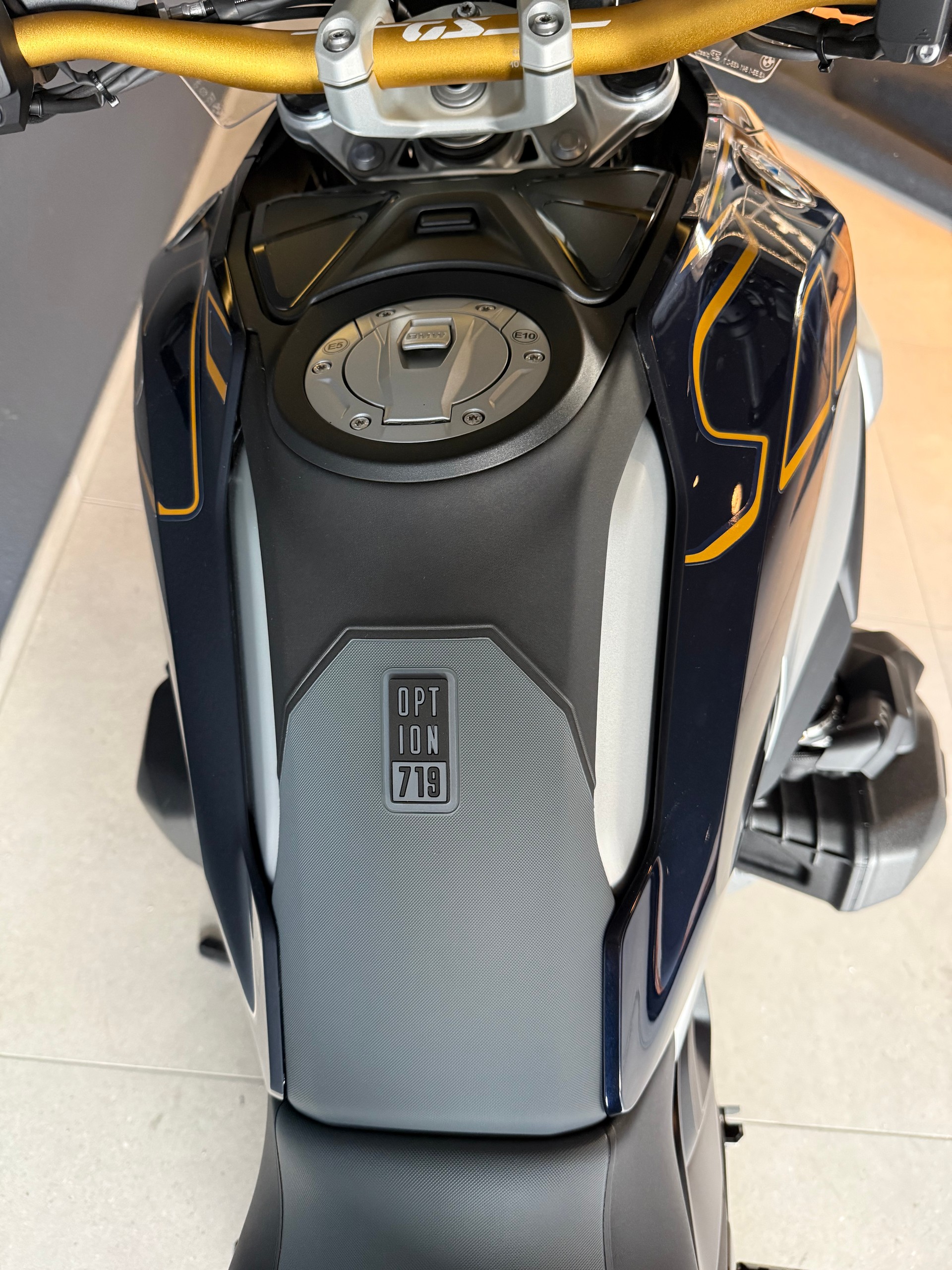 BMW R 1300 GS-image-7