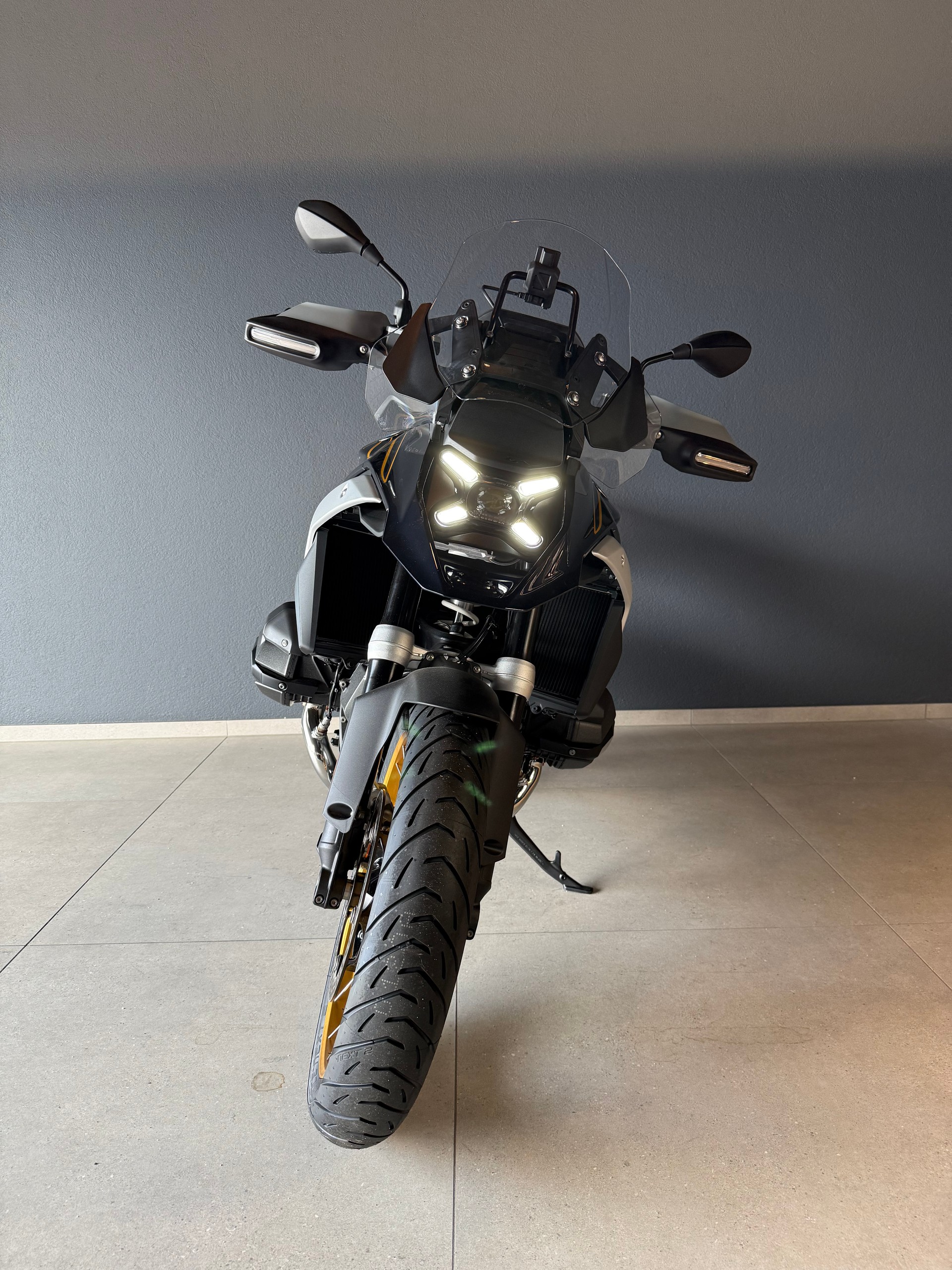 BMW R 1300 GS-image-2