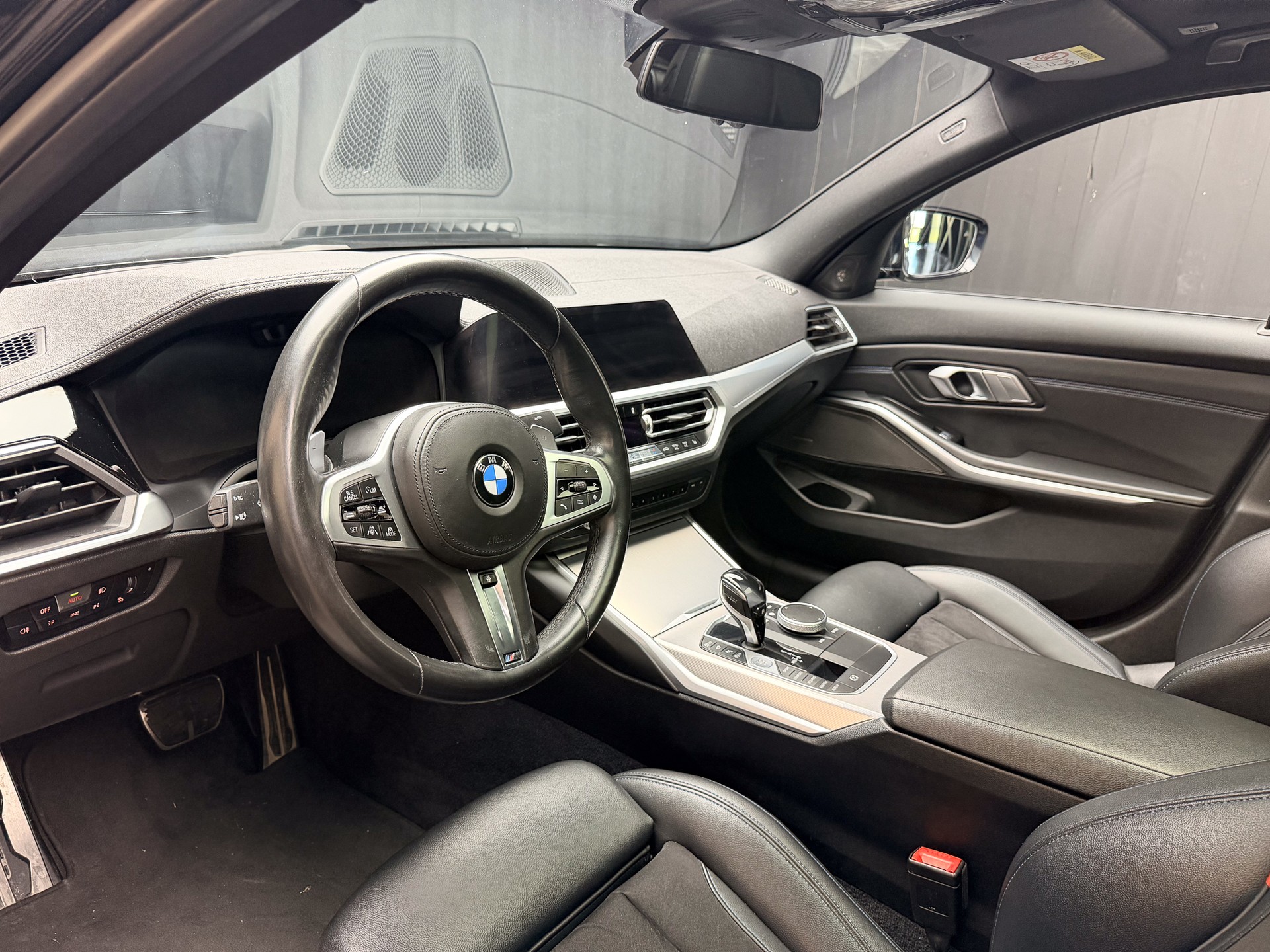 BMW M340i xDrive Steptronic-image-8