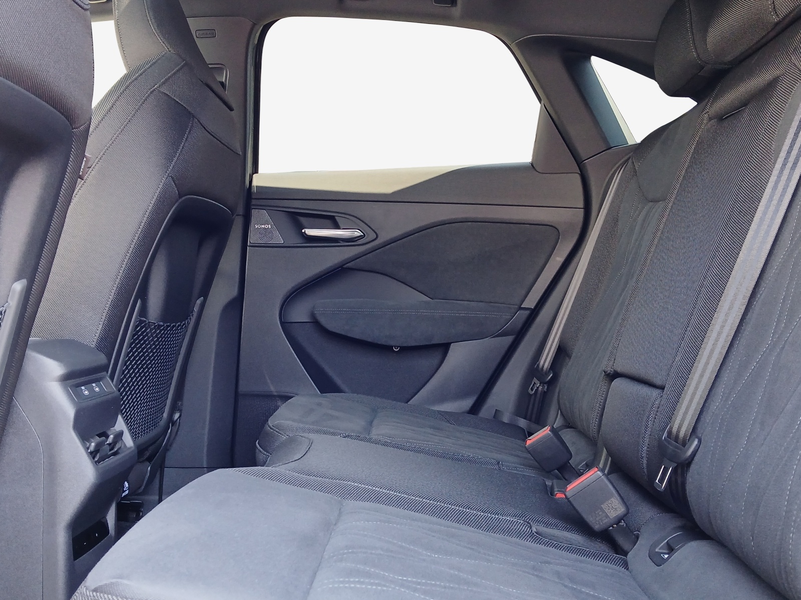 AUDI Q3 Sportback e-hybrid 200 kW S tronig-image-11