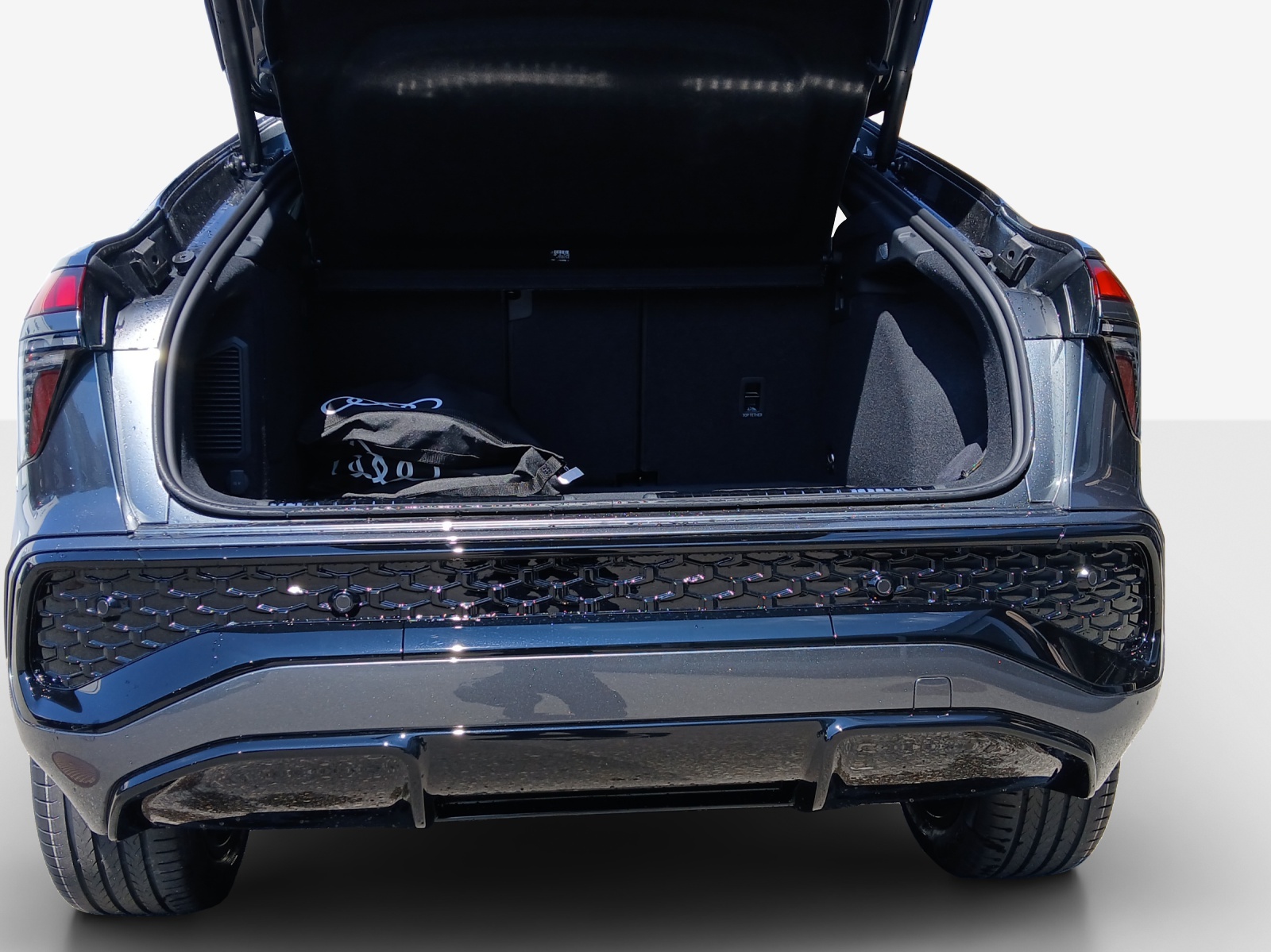 AUDI Q3 Sportback e-hybrid 200 kW S tronig-image-12