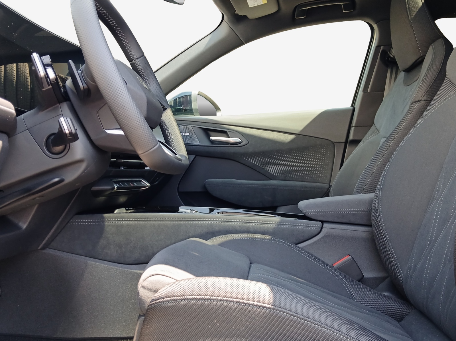 AUDI Q3 Sportback e-hybrid 200 kW S tronig-image-7
