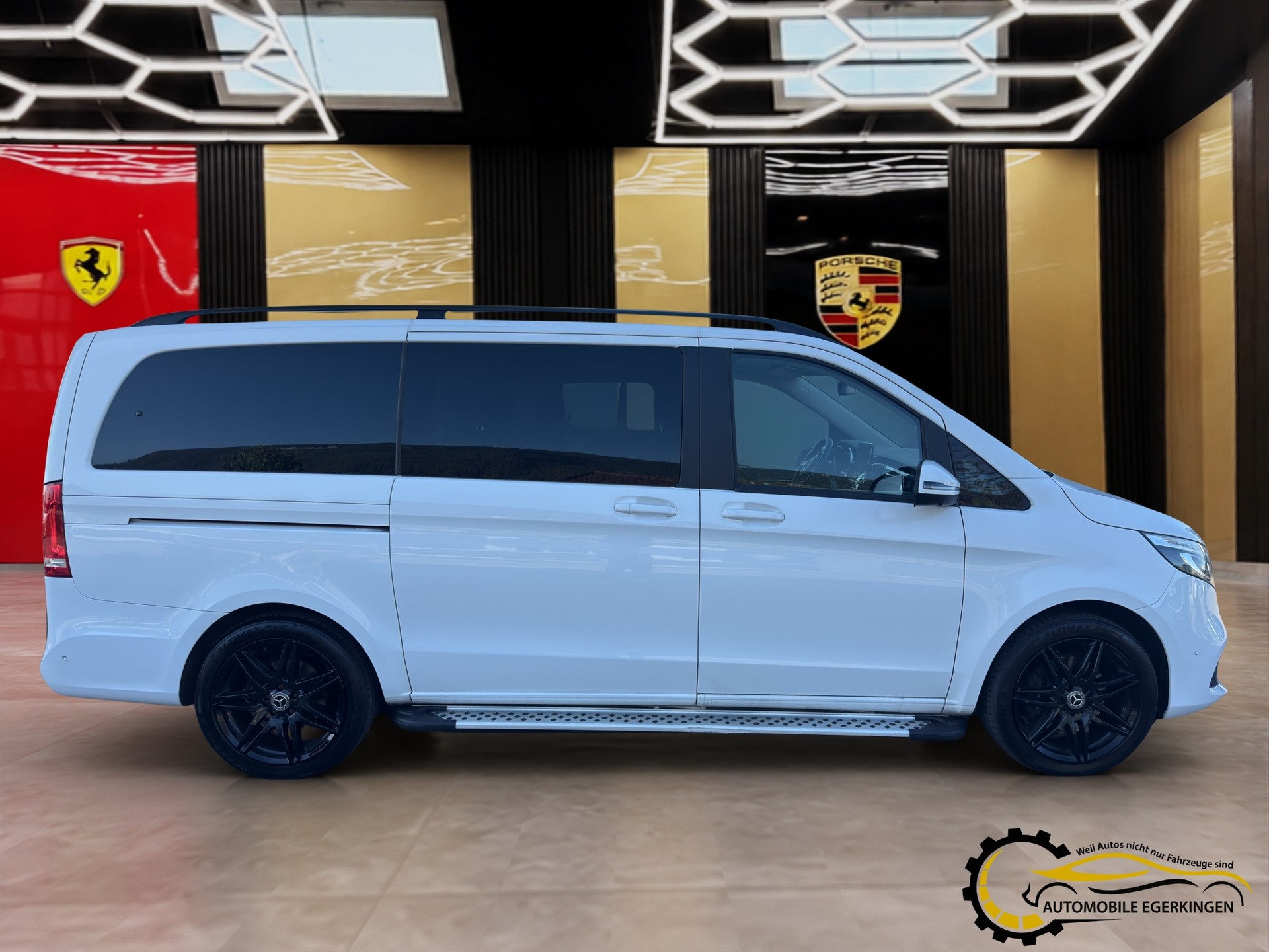 MERCEDES-BENZ V 300 d lang 4matic Van 9G-Tronic-showroom-element-3