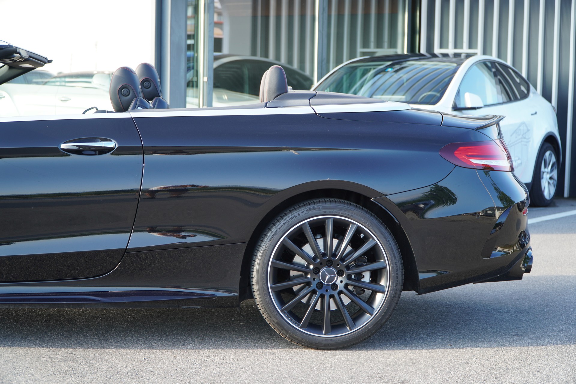 MERCEDES-BENZ C 43 Cabriolet AMG 4Matic 9G-Tronic-image-11