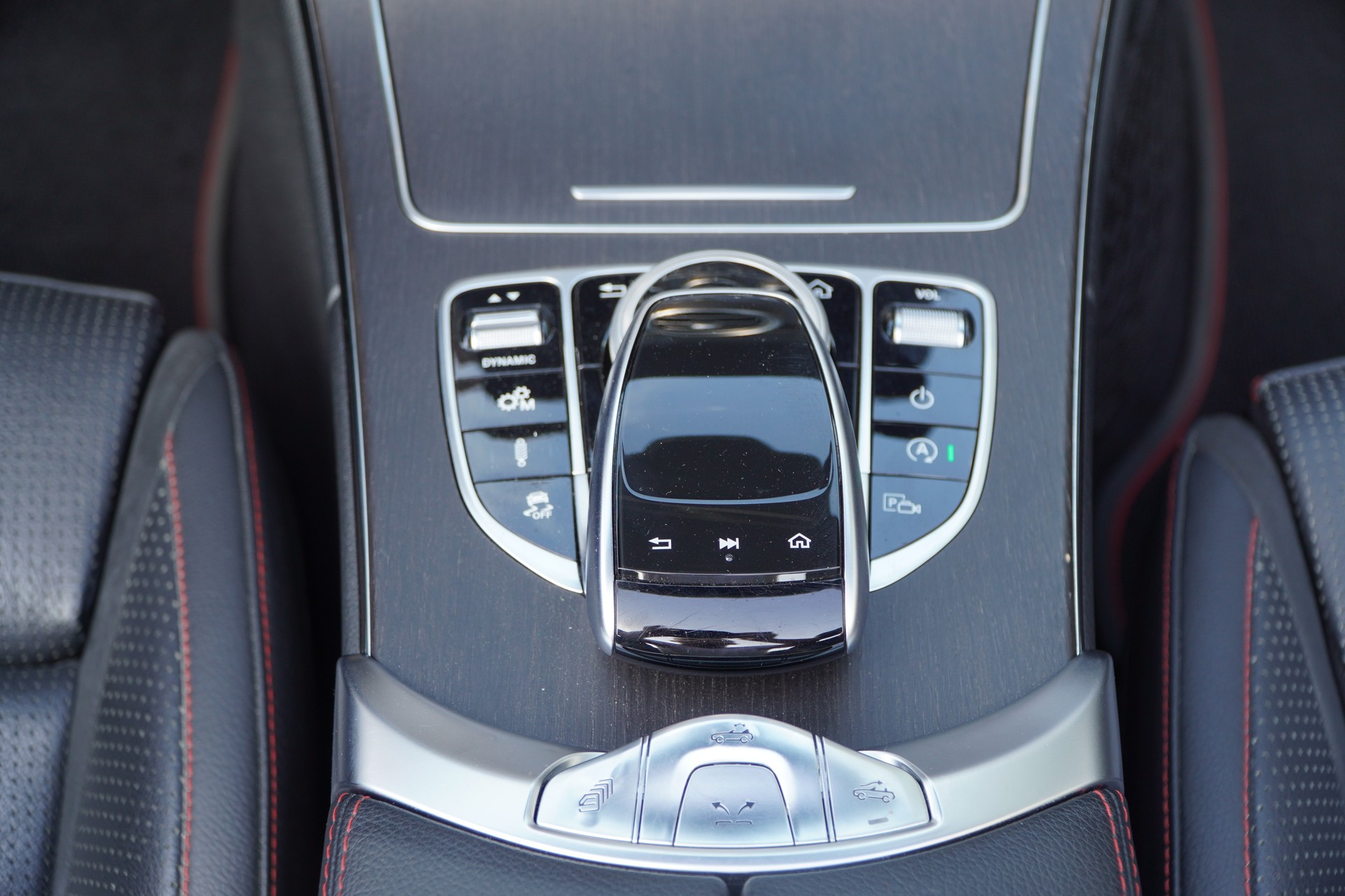 MERCEDES-BENZ C 43 Cabriolet AMG 4Matic 9G-Tronic-image-21