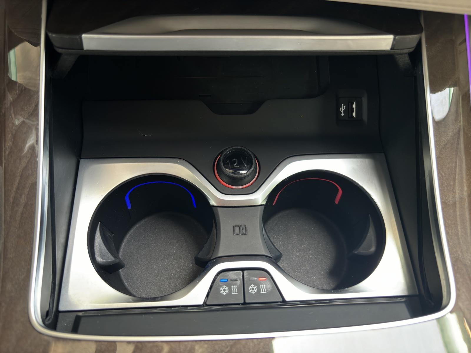 BMW X7 M50i-image-23