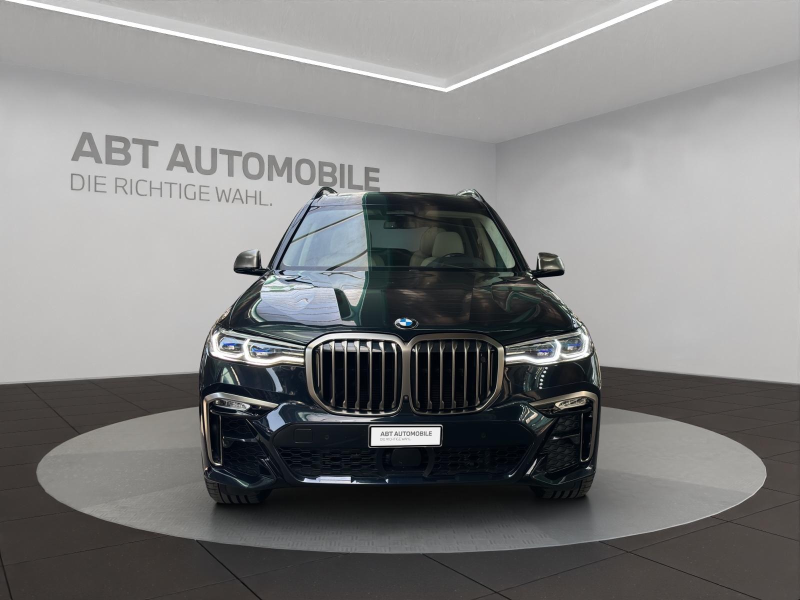 BMW X7 M50i-showroom-element-1