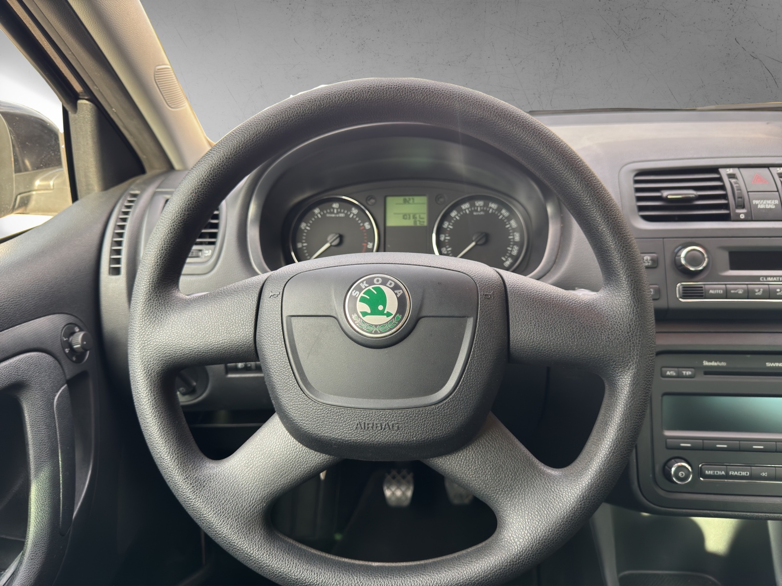 SKODA Fabia 1.2 TSI Ambition-image-10