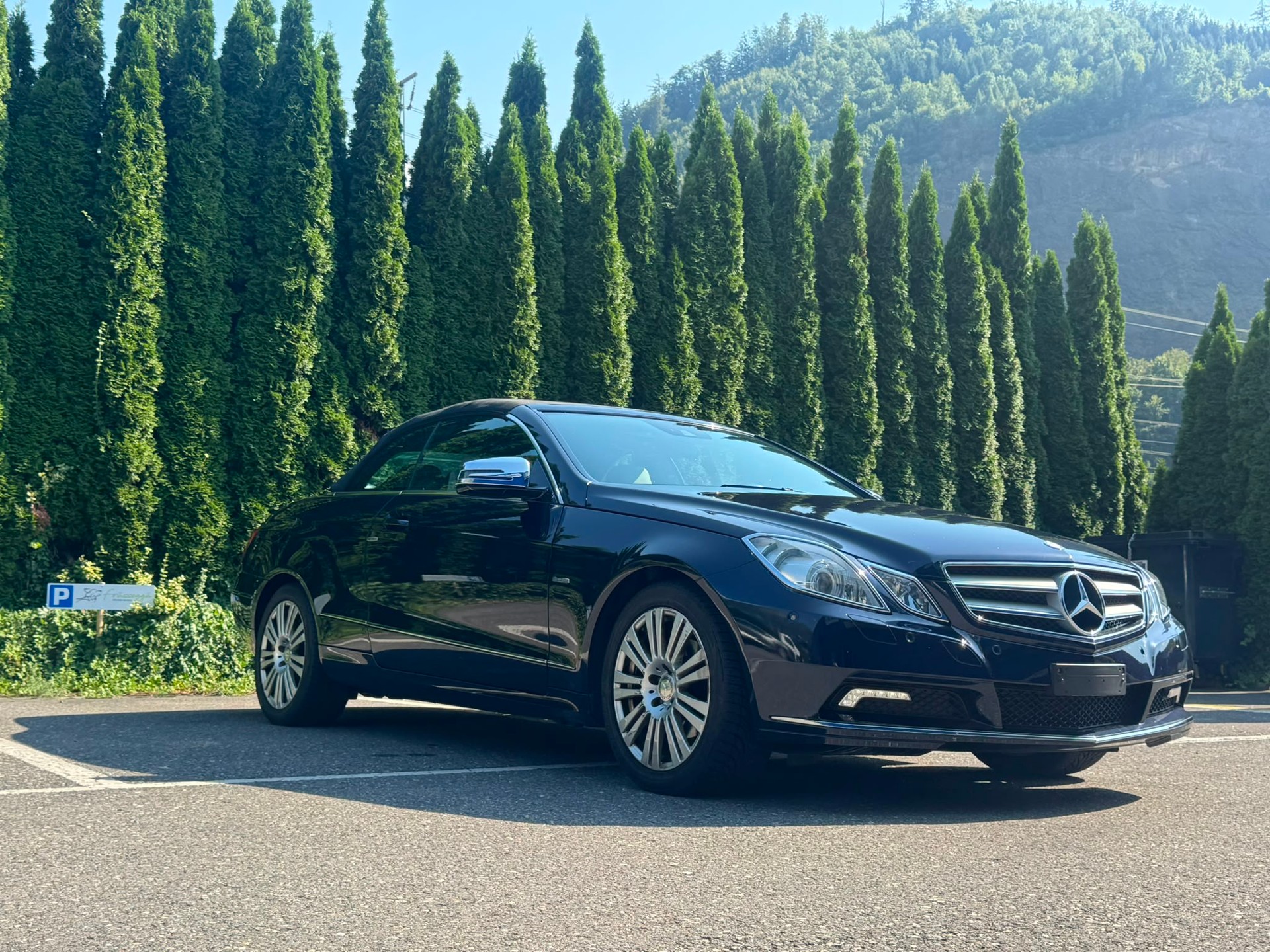 MERCEDES-BENZ E 200 CGI BlueEfficiency Automatic-showroom-element-2
