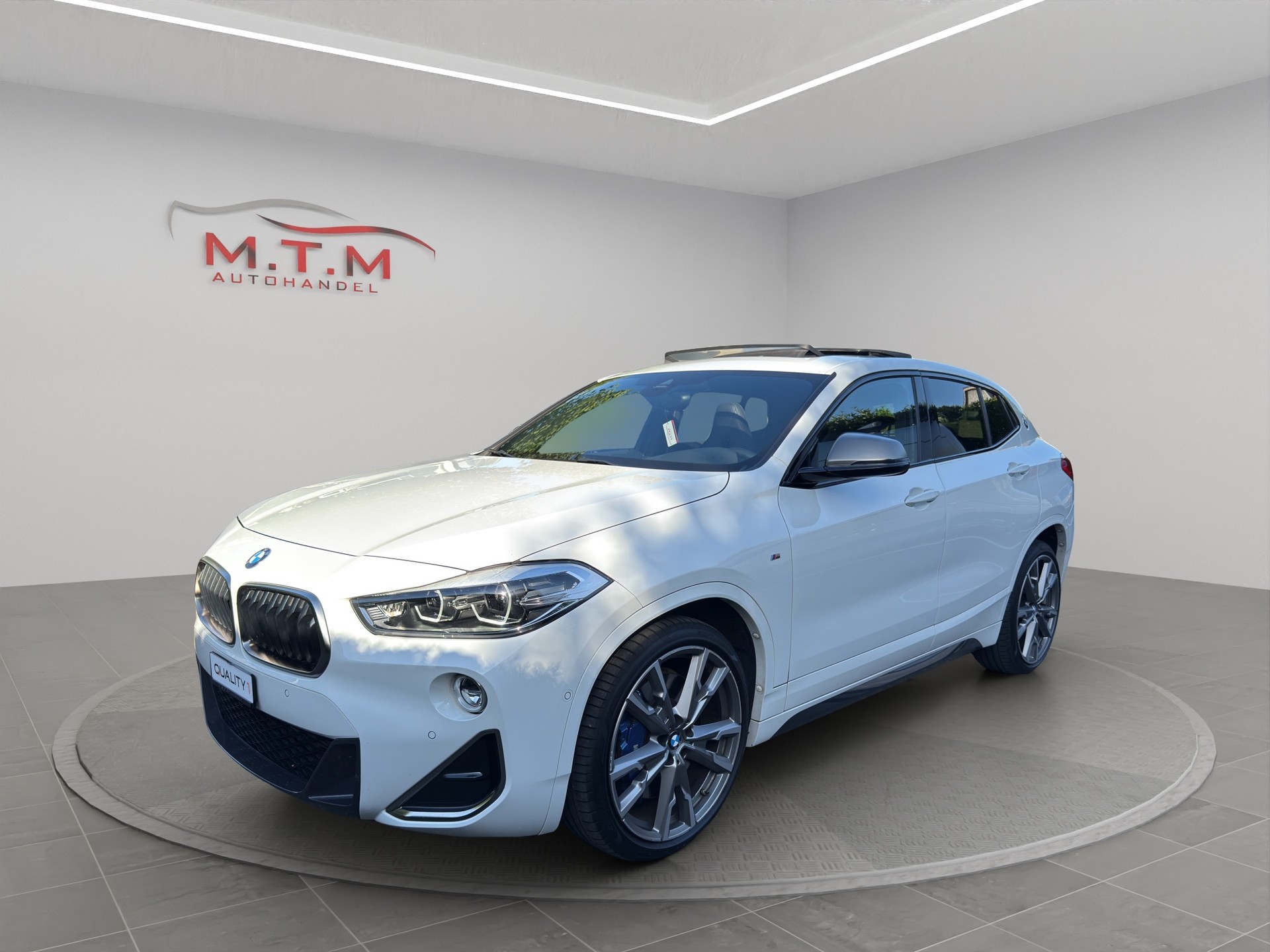 BMW X2 M35i Steptronic-showroom-element-3