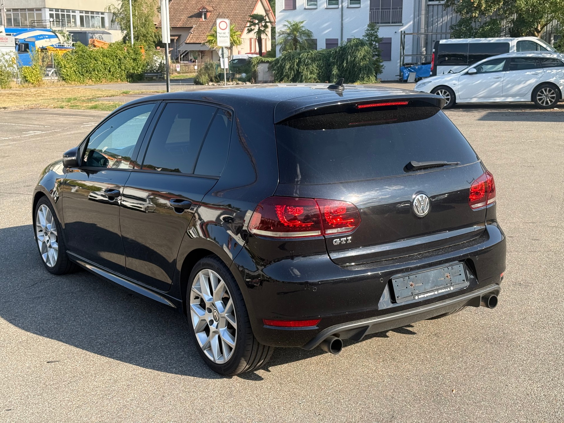 VW Golf 2.0 TSI GTI Edition 35 DSG-image-8