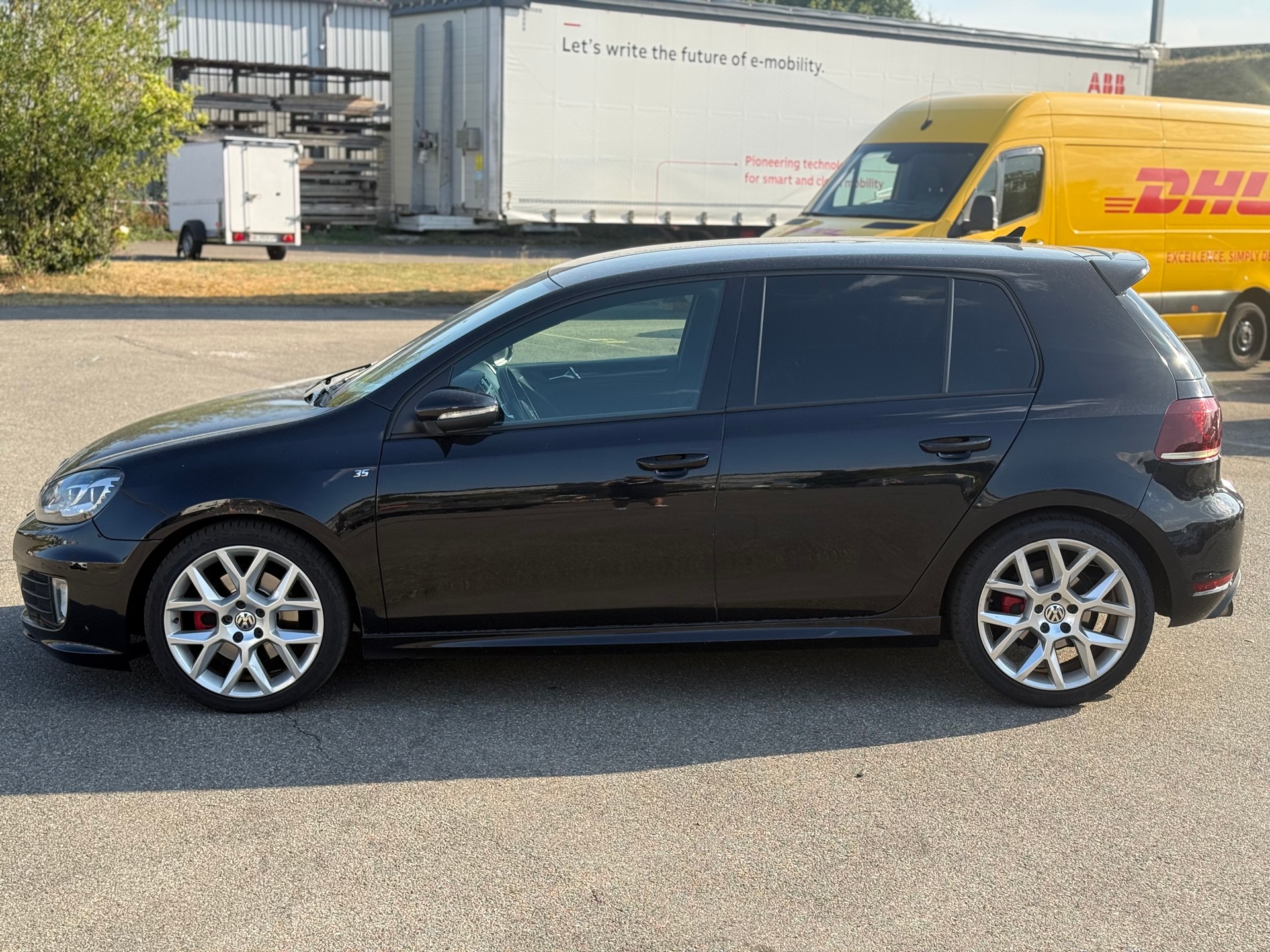 VW Golf 2.0 TSI GTI Edition 35 DSG-image-10
