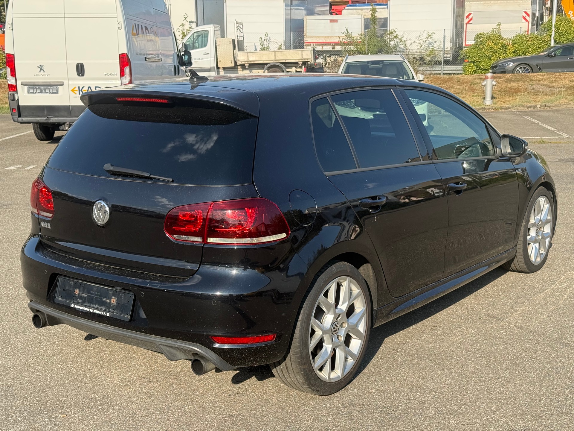 VW Golf 2.0 TSI GTI Edition 35 DSG-image-9